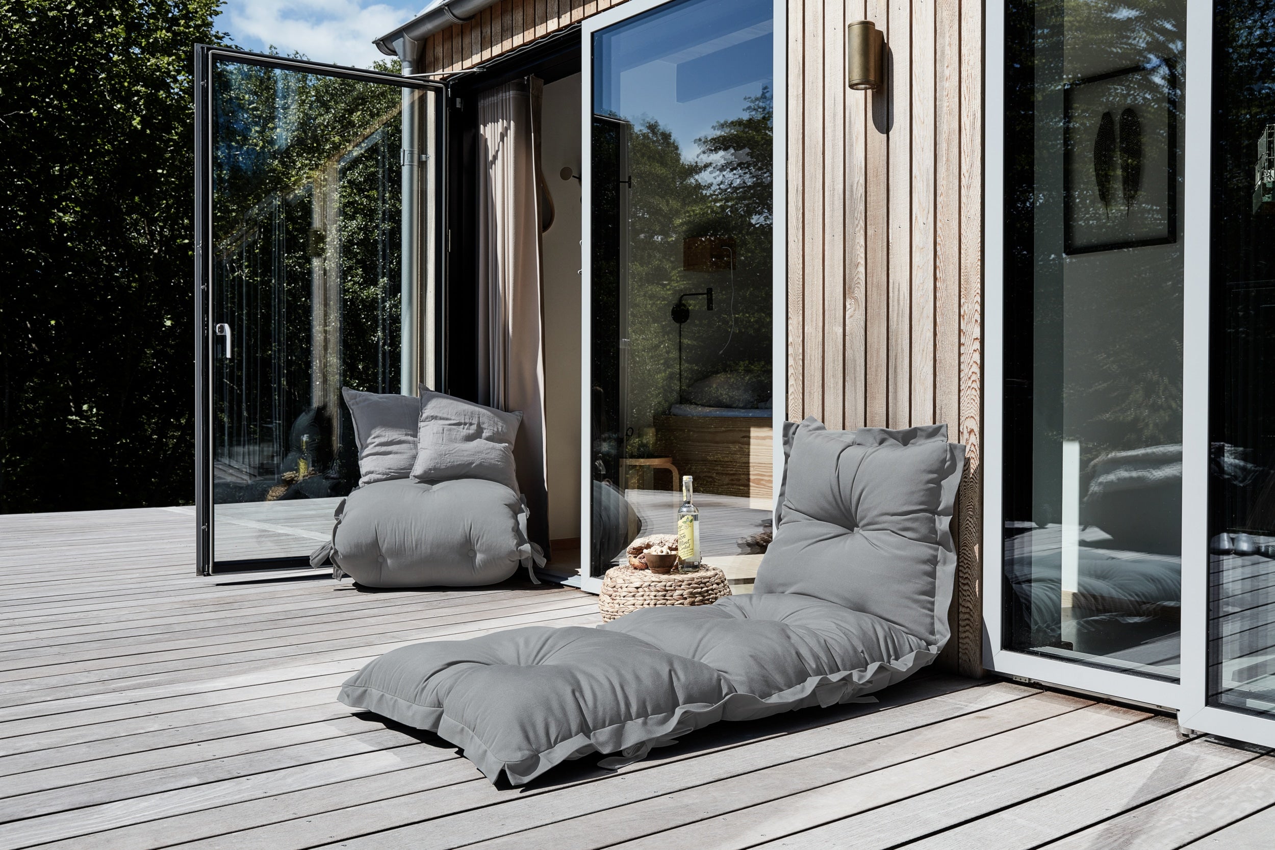 SIT AND SLEEP OUT™ DARK GREY