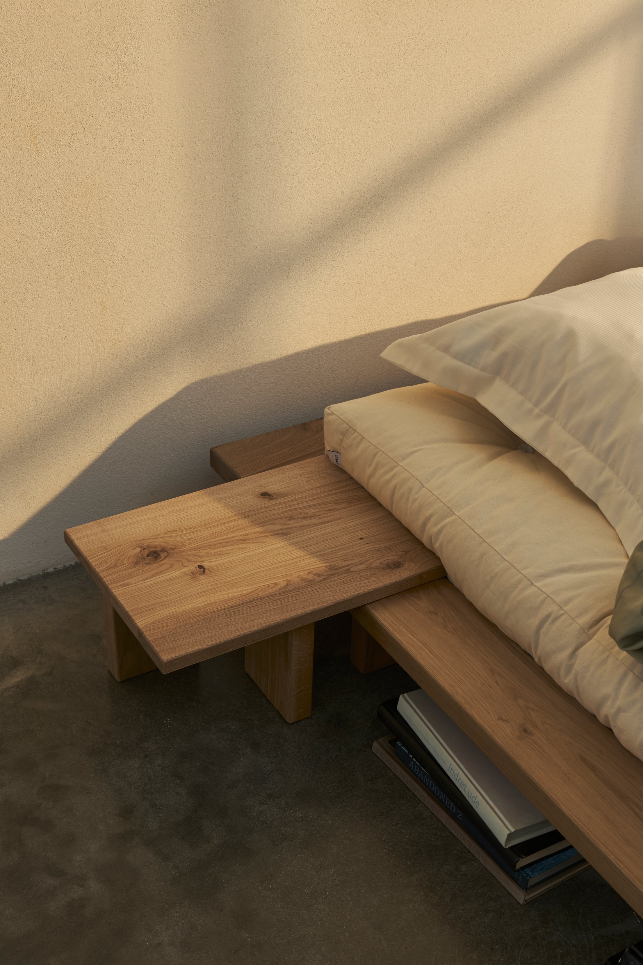 JAPAN BEDSIDE TABLE OAK