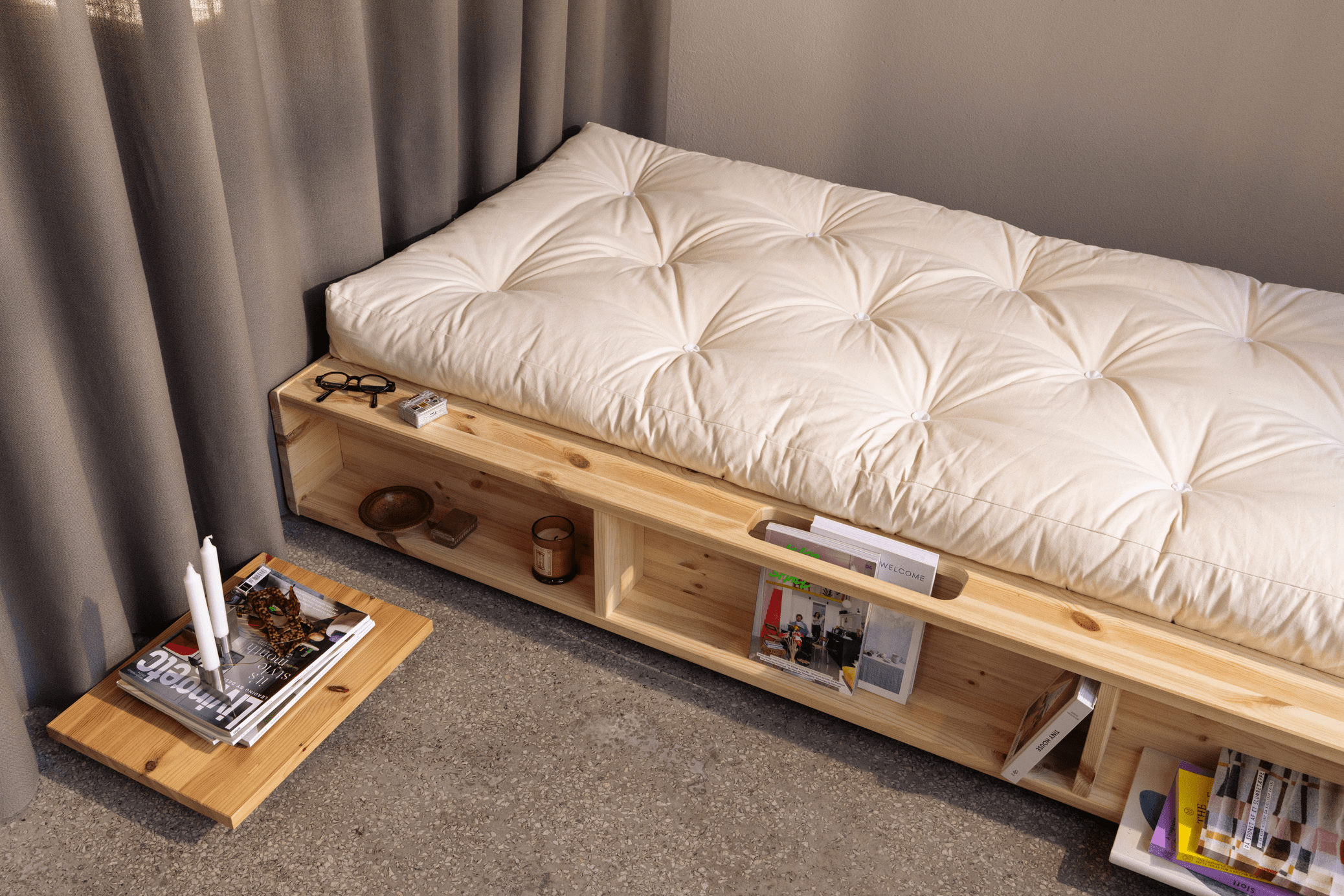 ZIGGY BED CLEAR LACQUERED 90 X 200