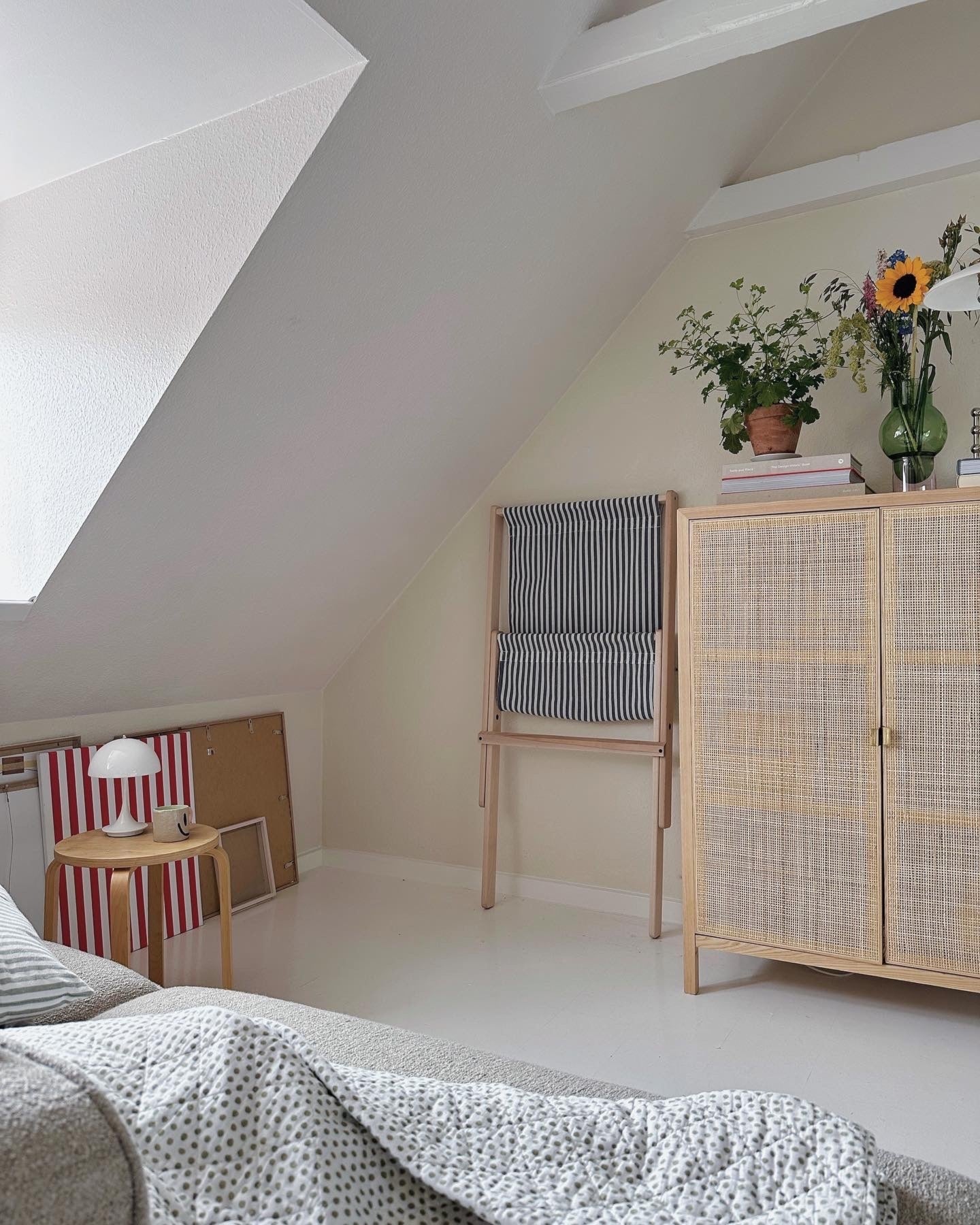 BOOGIE RAW BEECH W. BOOGIE MATTRESS BEACH BLUE