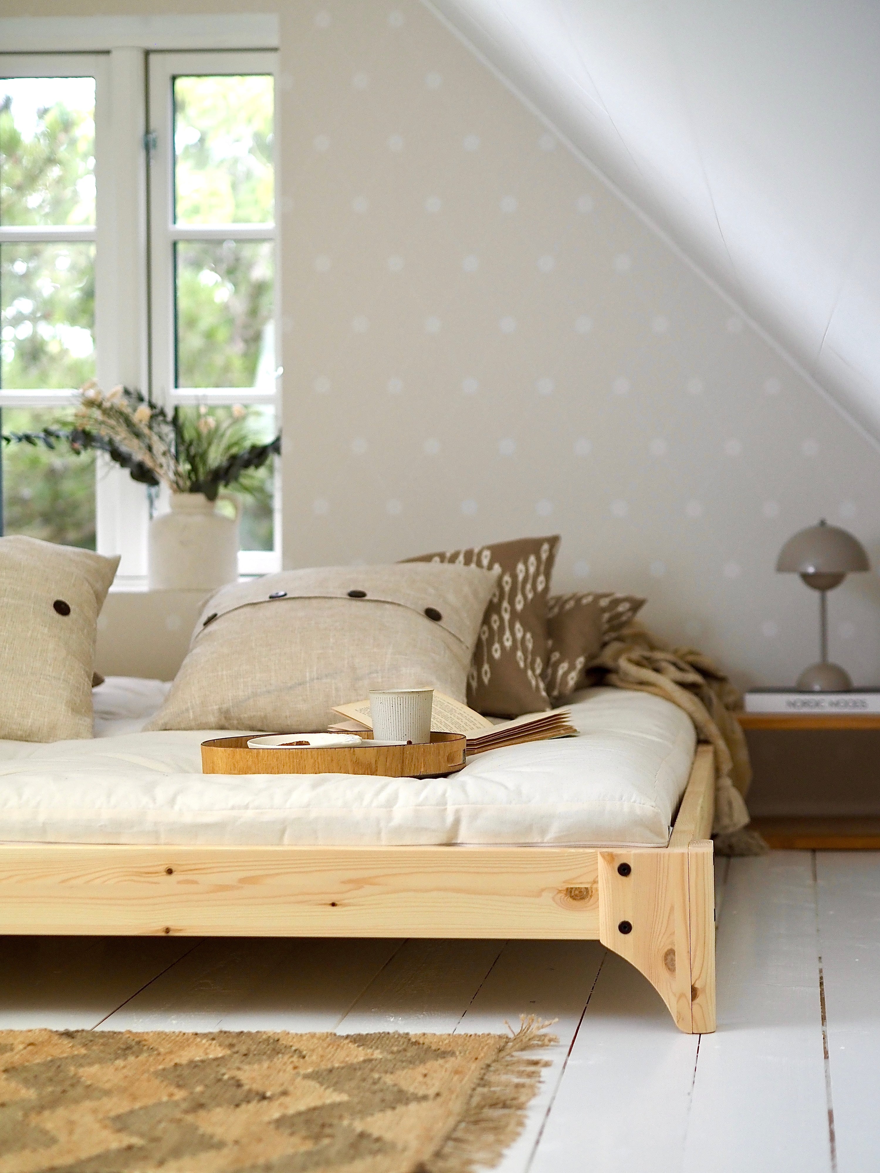 ELAN BED CLEAR LACQUERED 160 X 200