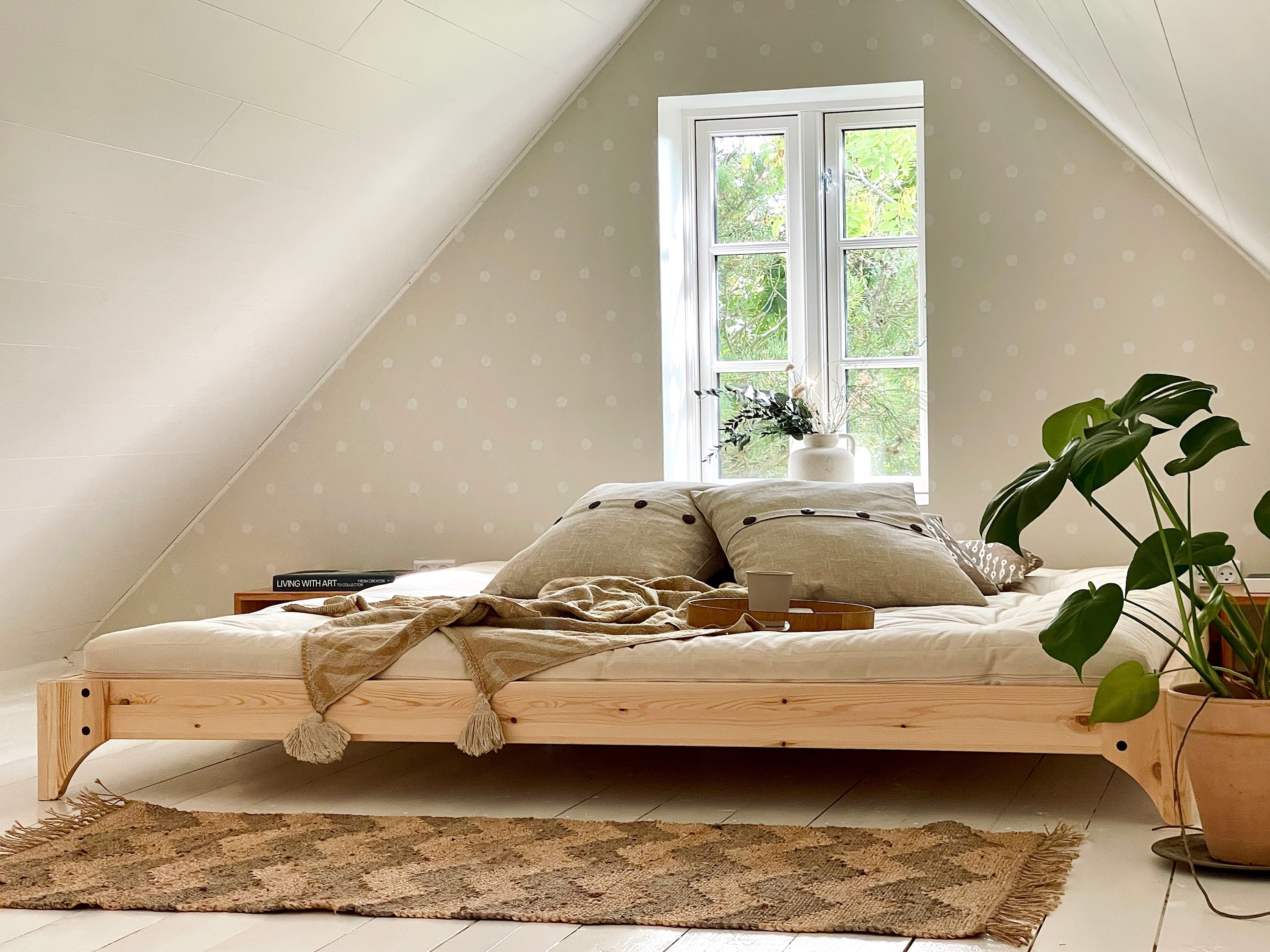 ELAN BED CLEAR LACQUERED 140 X 200