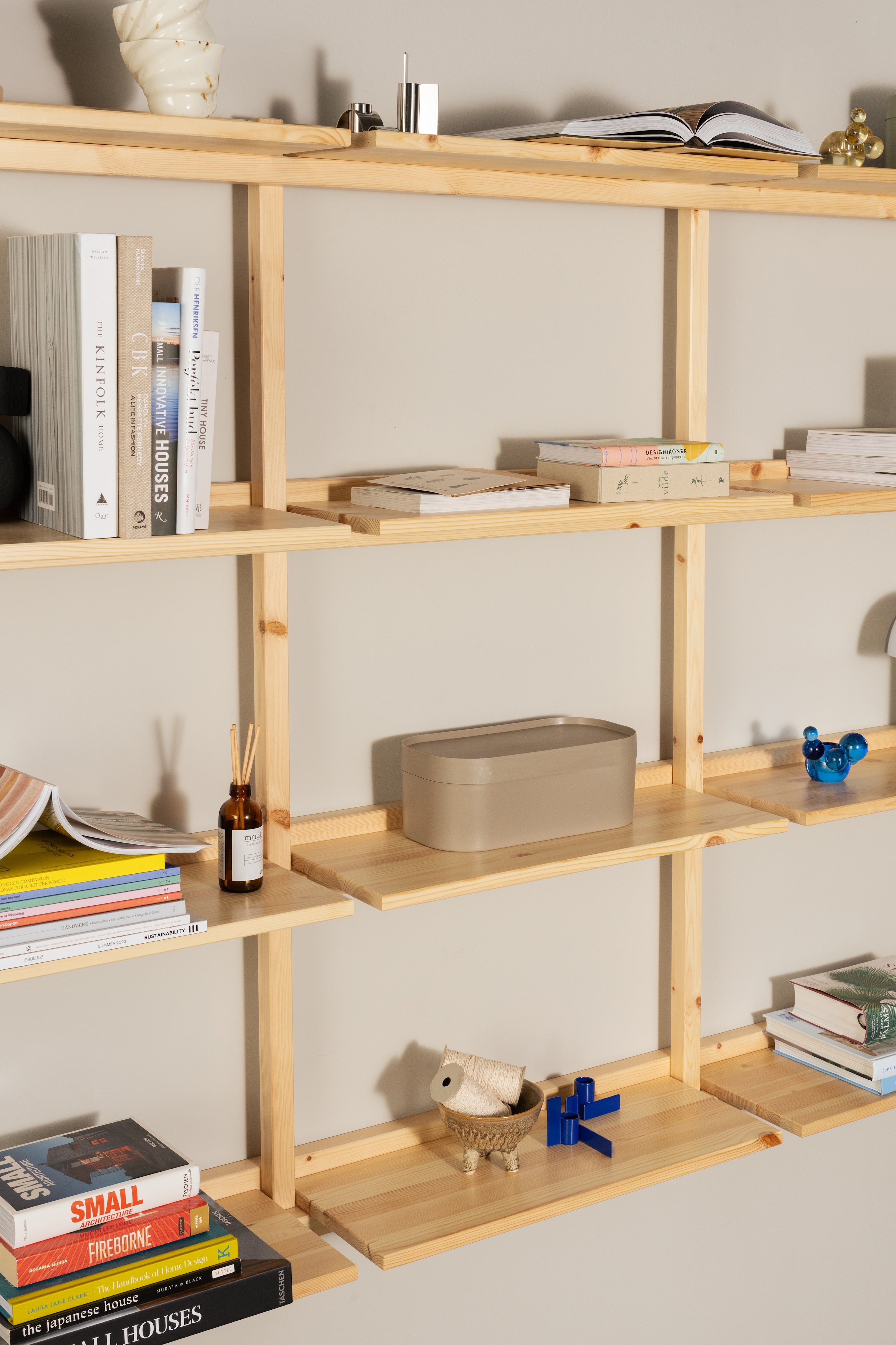 GROOVE SHELVING BIG RAW