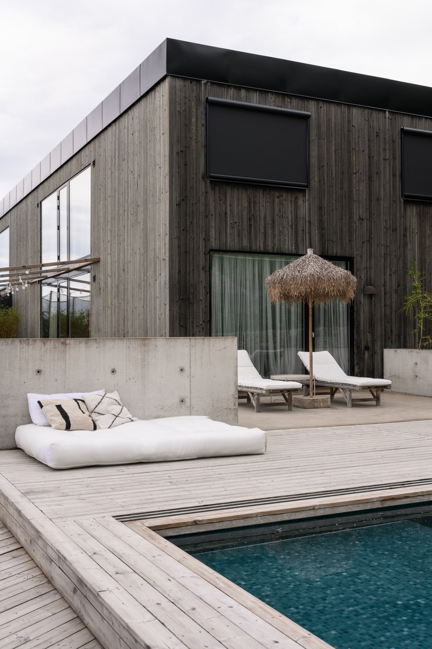 HIPPO SOFA OUT™ WHITE