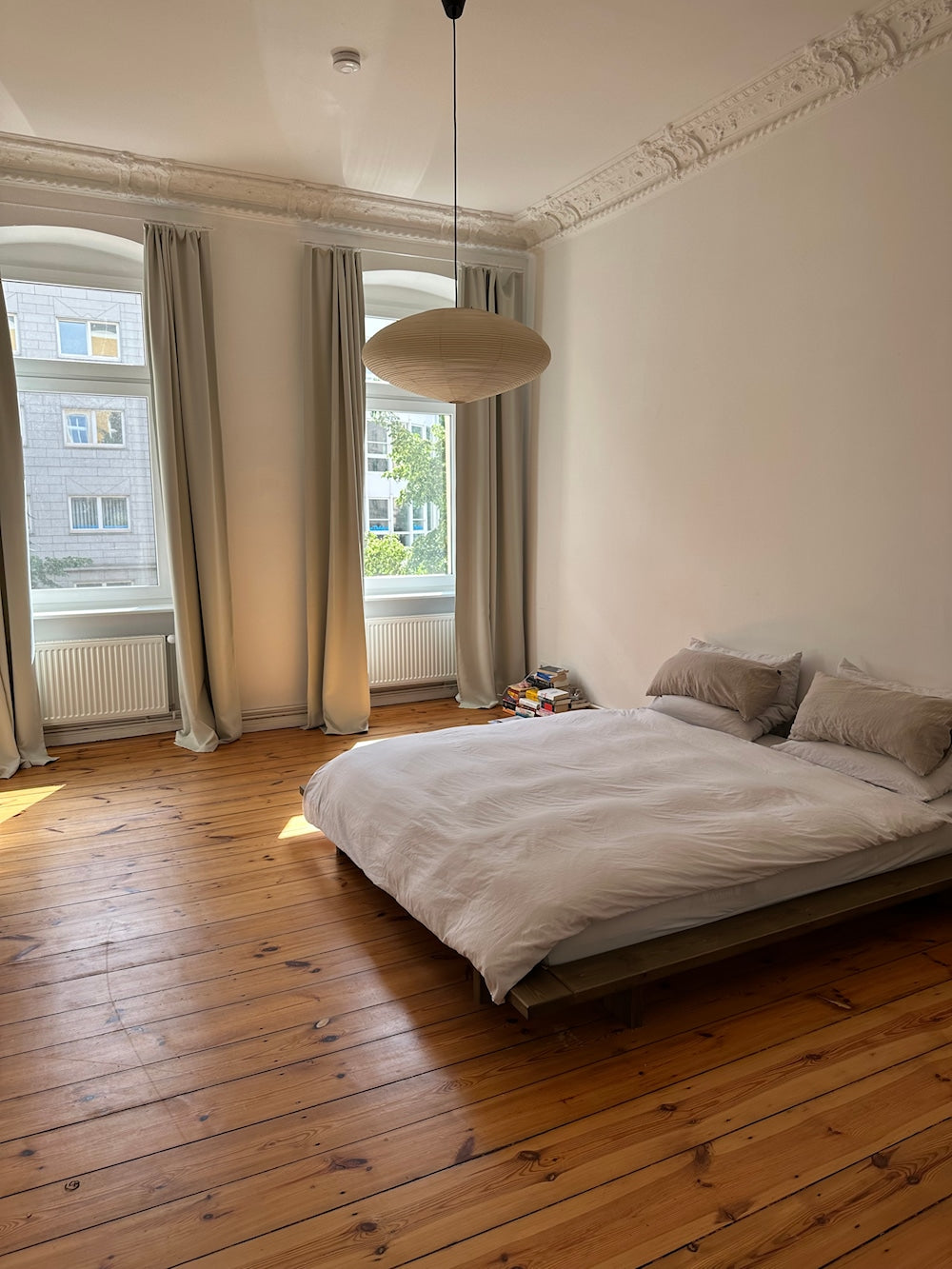 JAPAN BED CAROB BROWN QUEEN SIZE