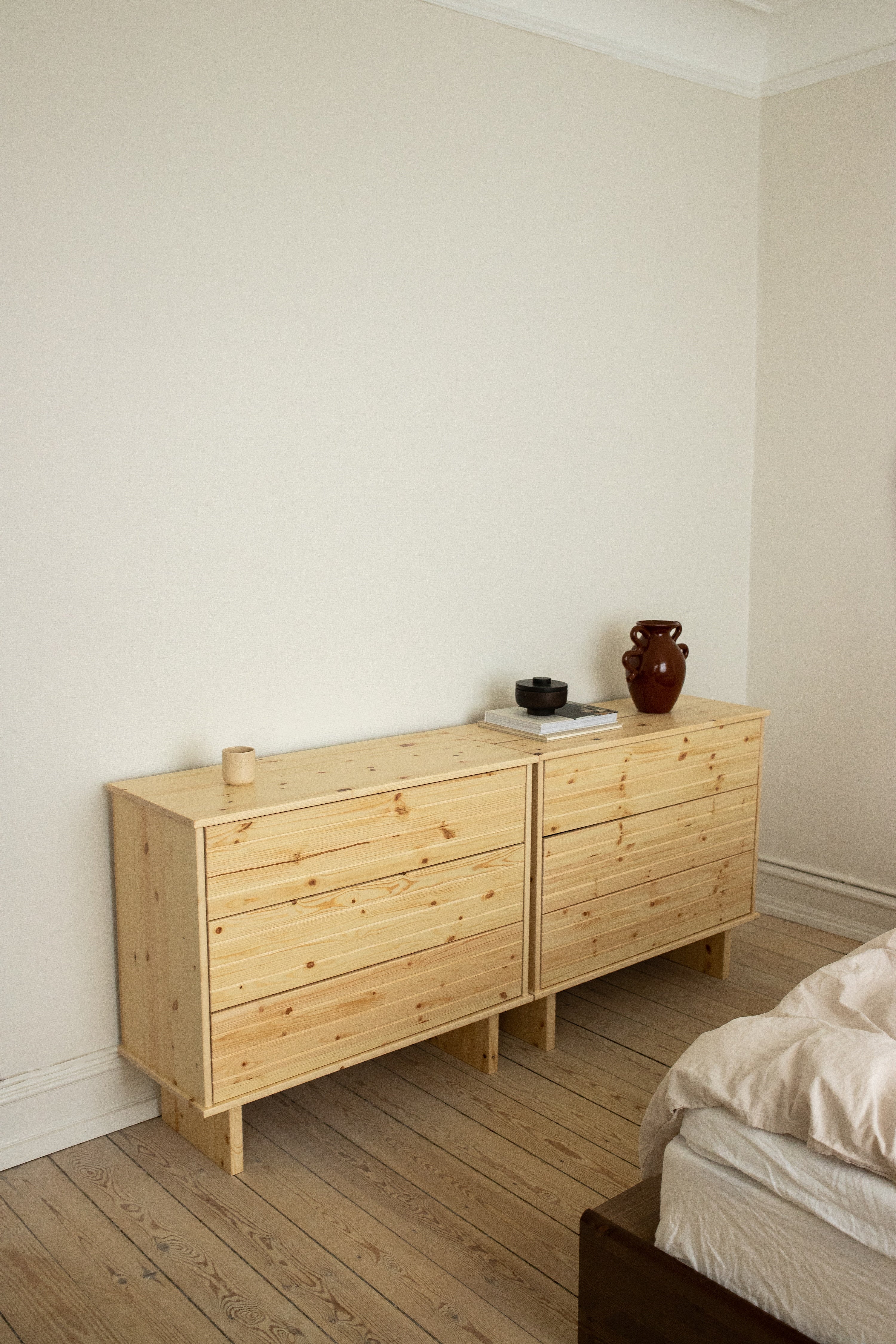 KOMMO DRESSER CLEAR LACQUERED