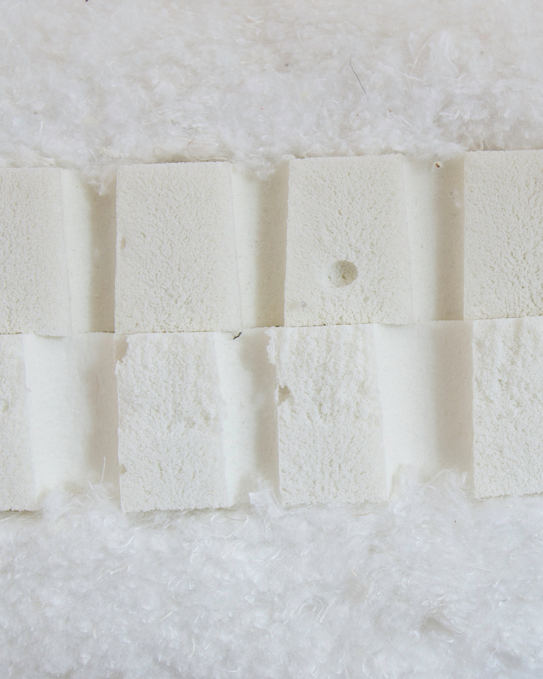 DOUBLE LATEX FUTON BLACK 140 X 200