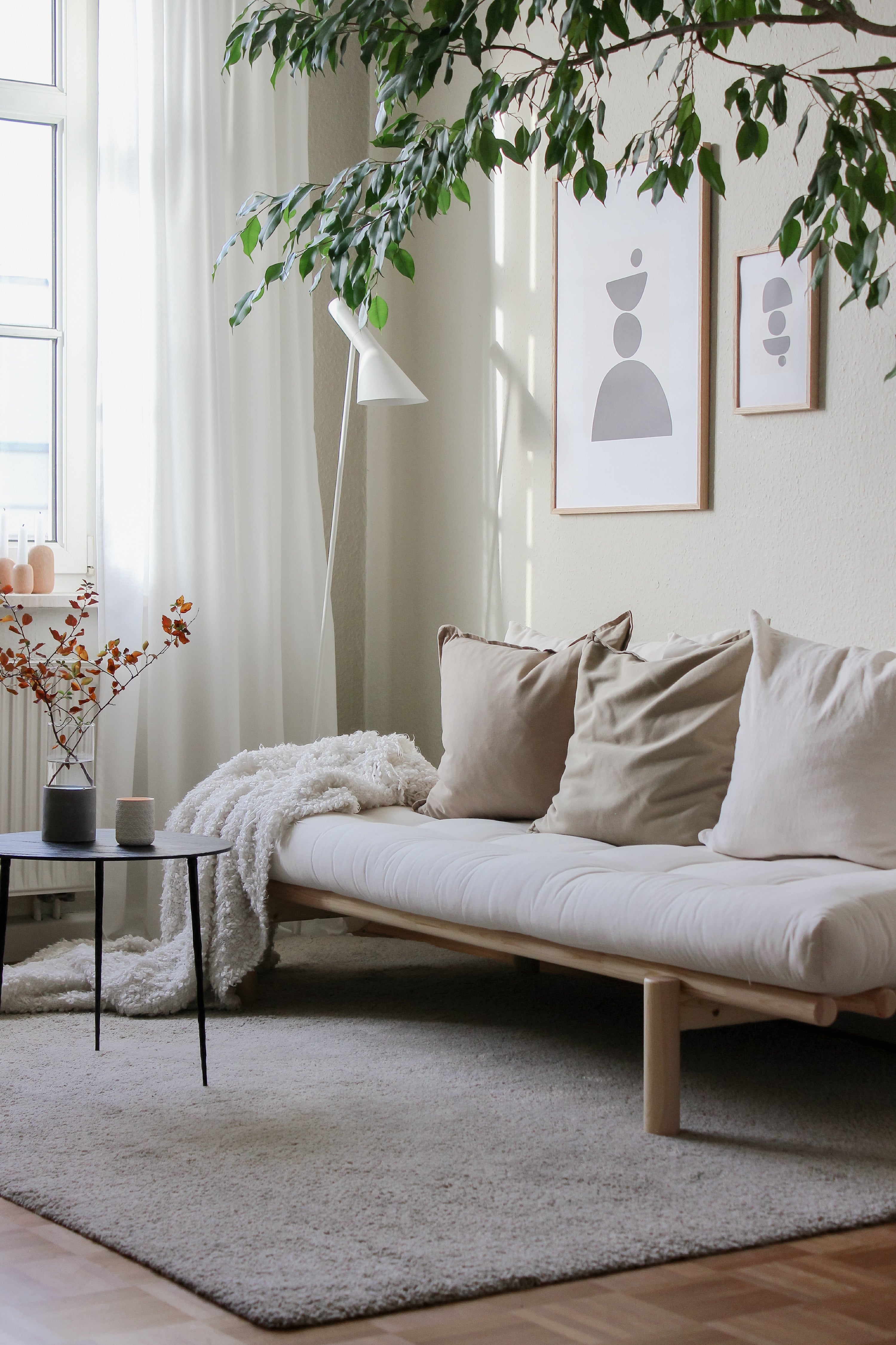 PACE DAYBED CLEAR LACQUERED W. 4-LAYER MIXED MATTRESS BORDEAUX