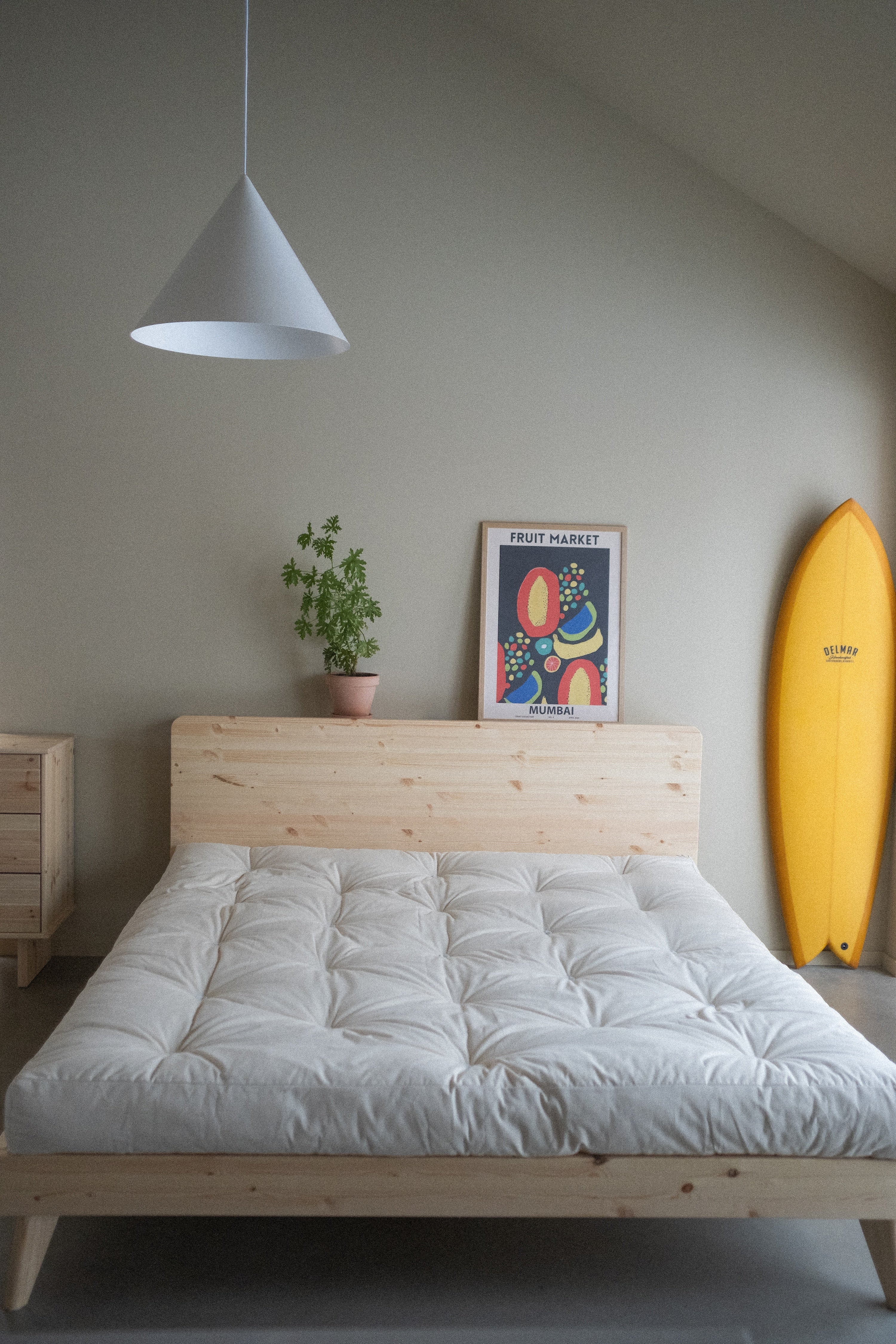 RETREAT BED CLEAR LACQUERED 180 X 200