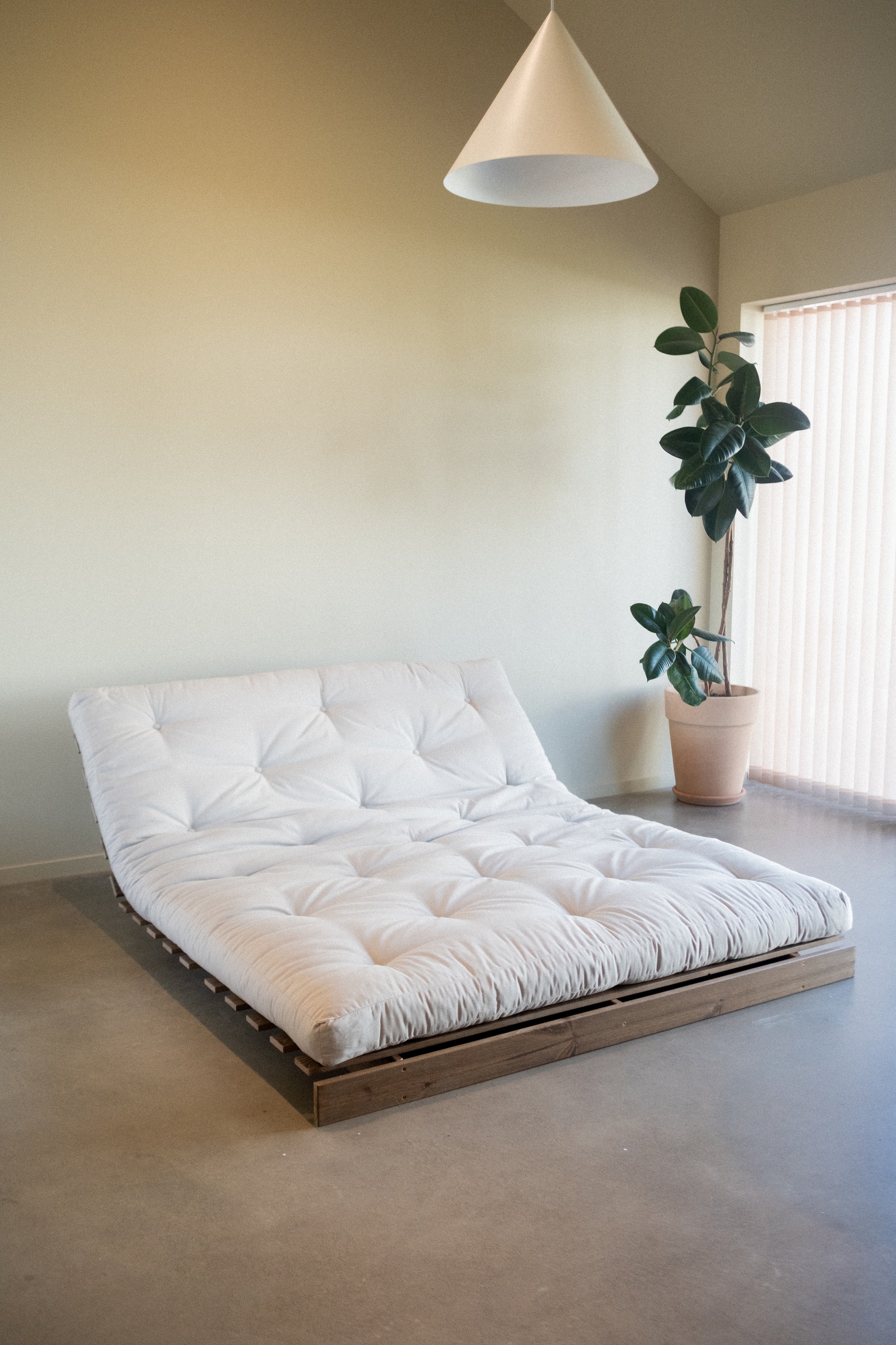 ROOTS CAROB BROWN 160 X 200 W. ROOTS MATTRESS BEIGE