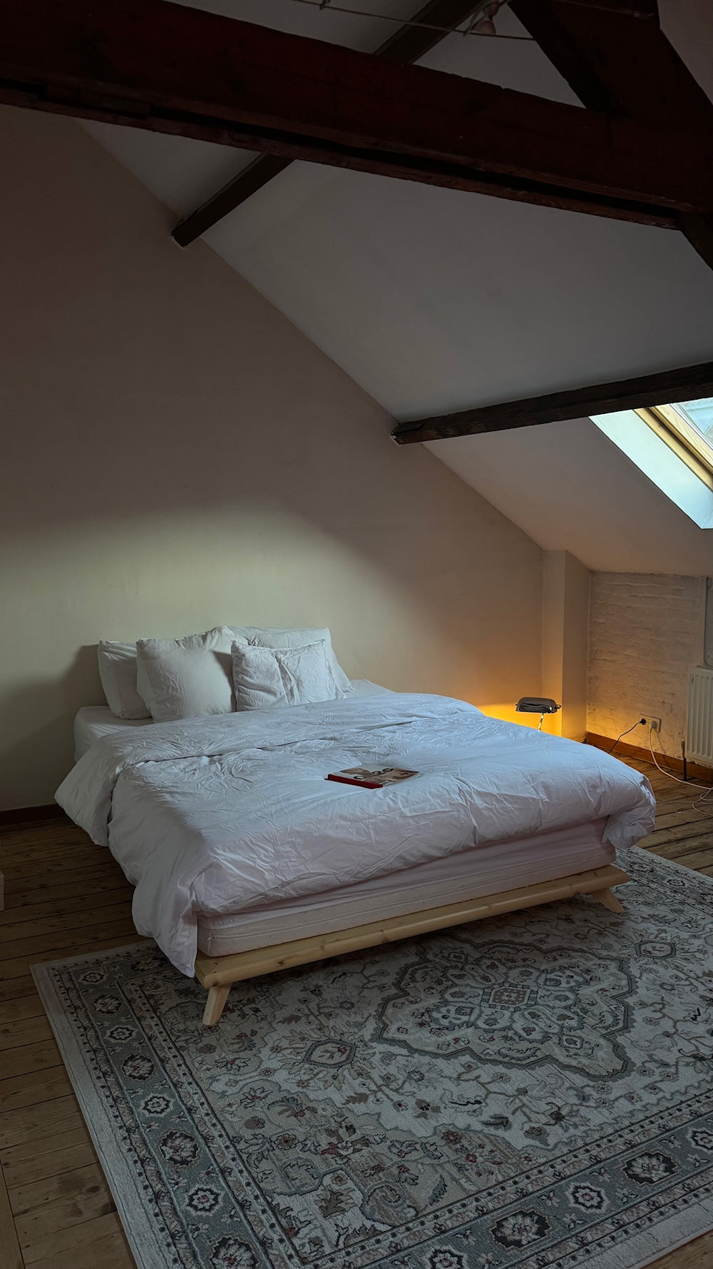 SENZA BED CLEAR LACQUERED KING SIZE