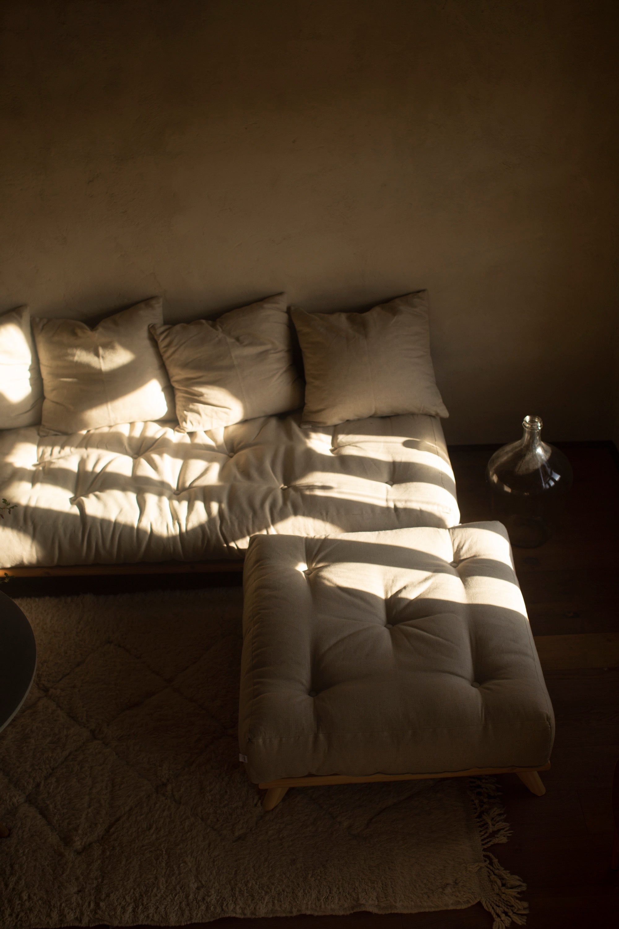 SENZA STOOL CLEAR LACQUERED W. SENZA STOOL MATTRESS MOCCA