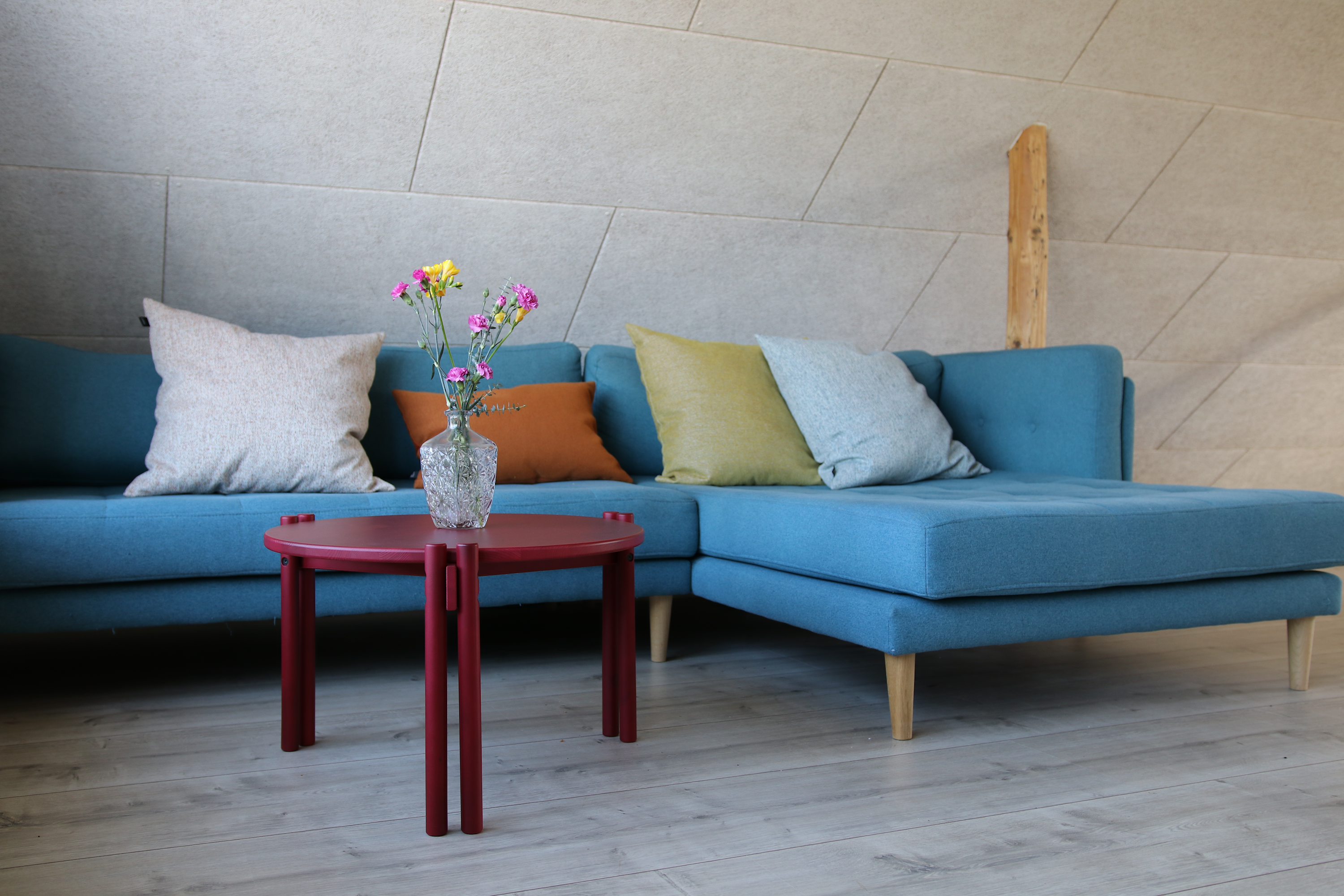 STICKS TABLE HIGH POPPY RED