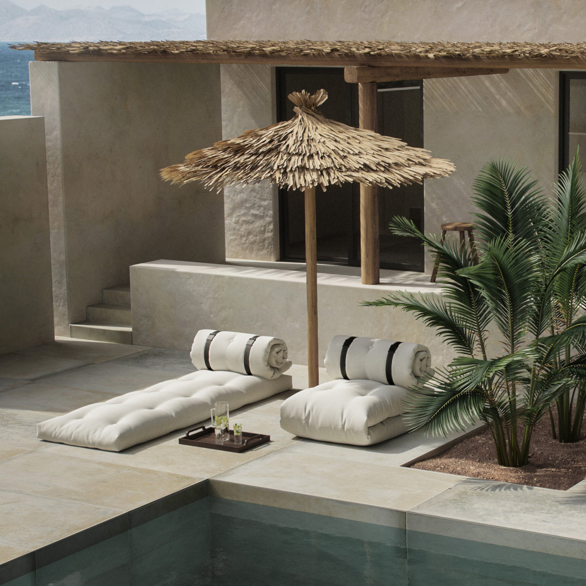 BUCKLE-UP CHAIR OUT™ BEIGE W. 2 BLACK NYLON BELTS