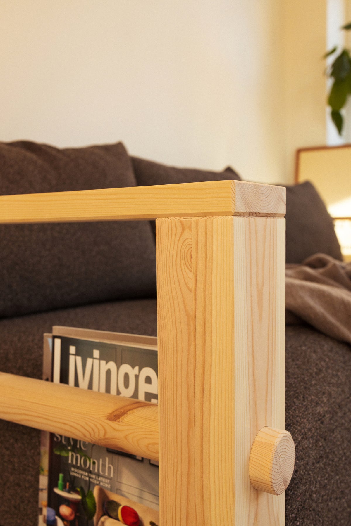 BARE RAW W. GOLDEN OCHRE