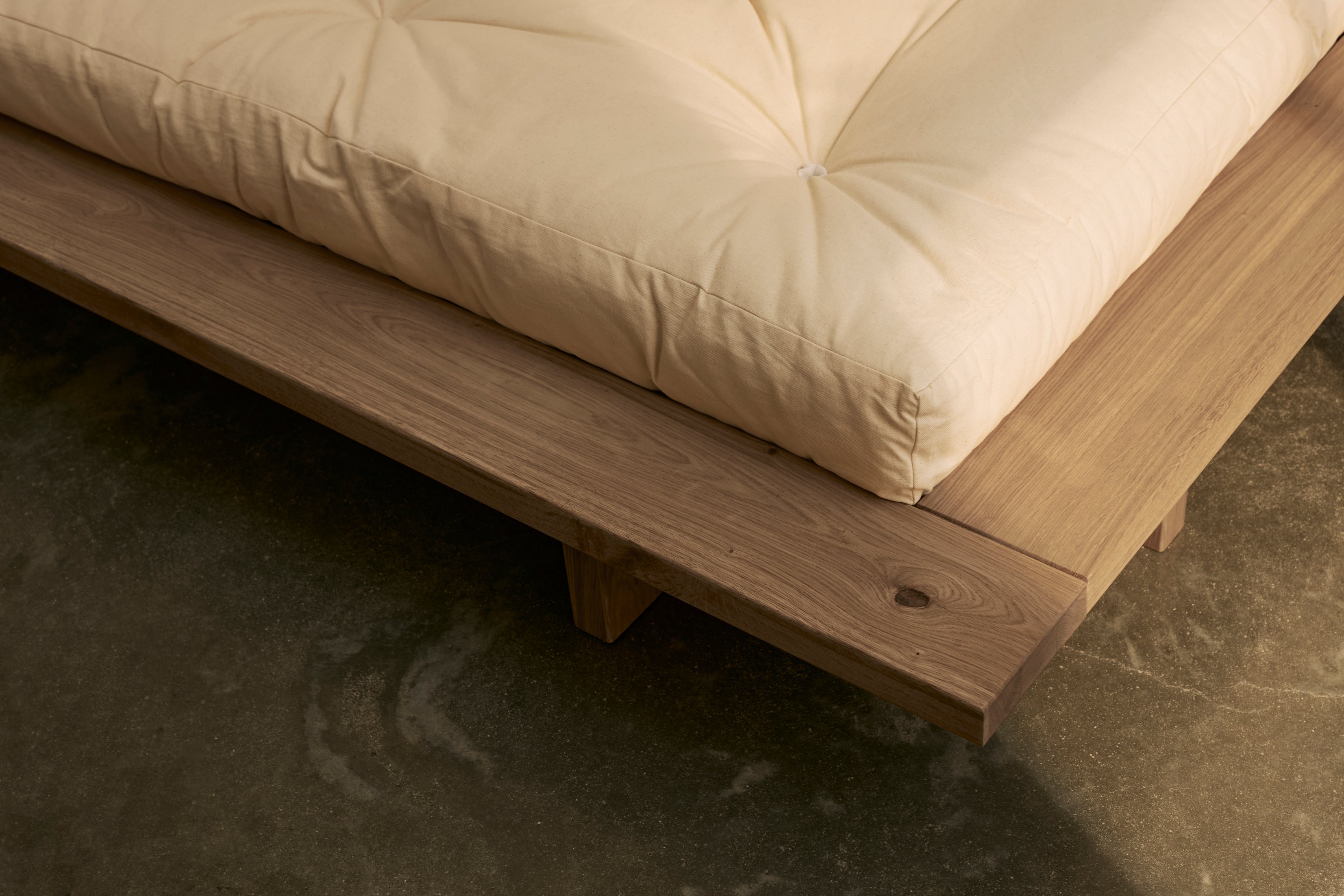 JAPAN BED OAK 120 X 200
