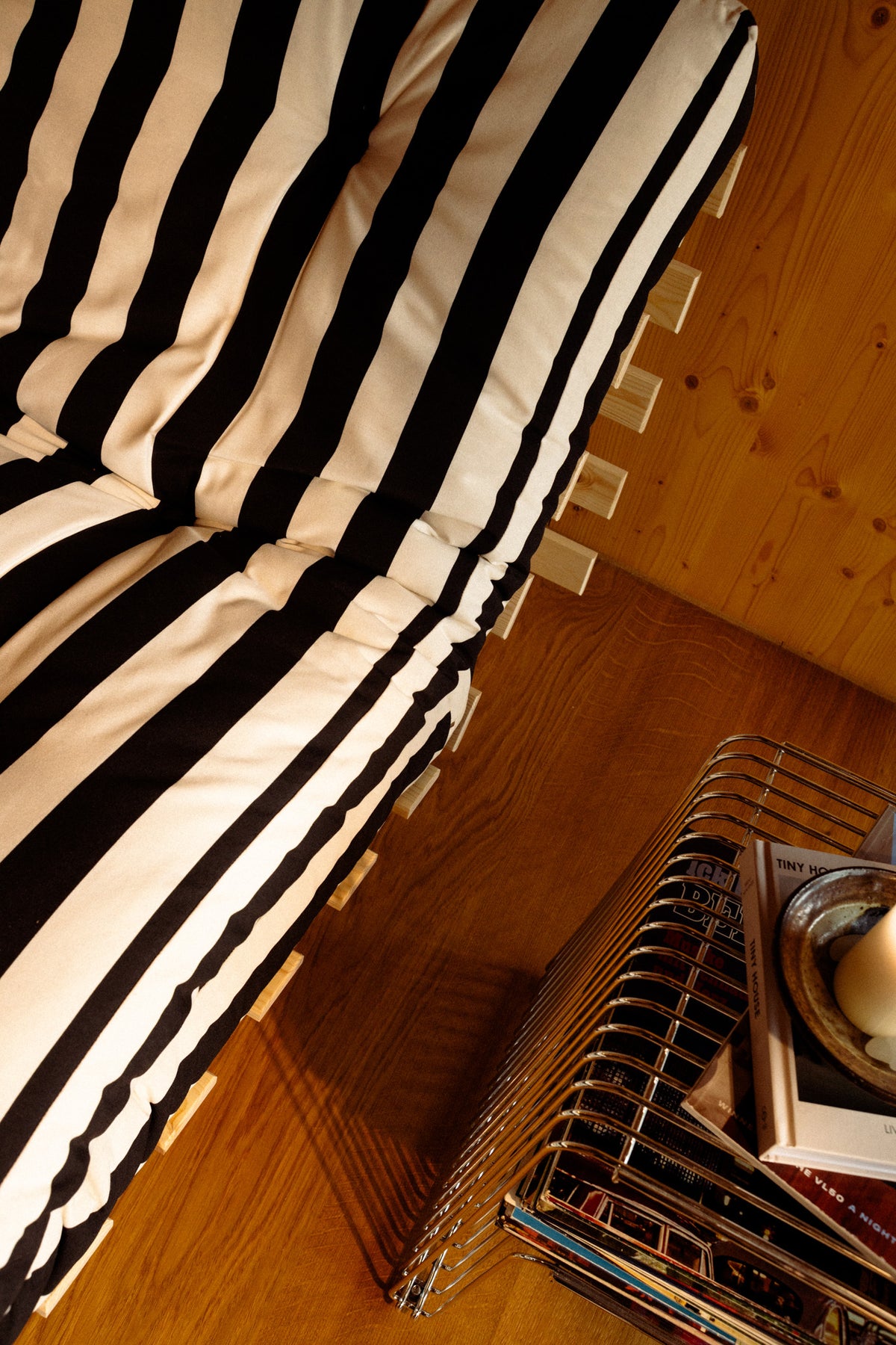 ROOTS RAW 160 X 200 W. ROOTS MATTRESS BLACK-WHITE