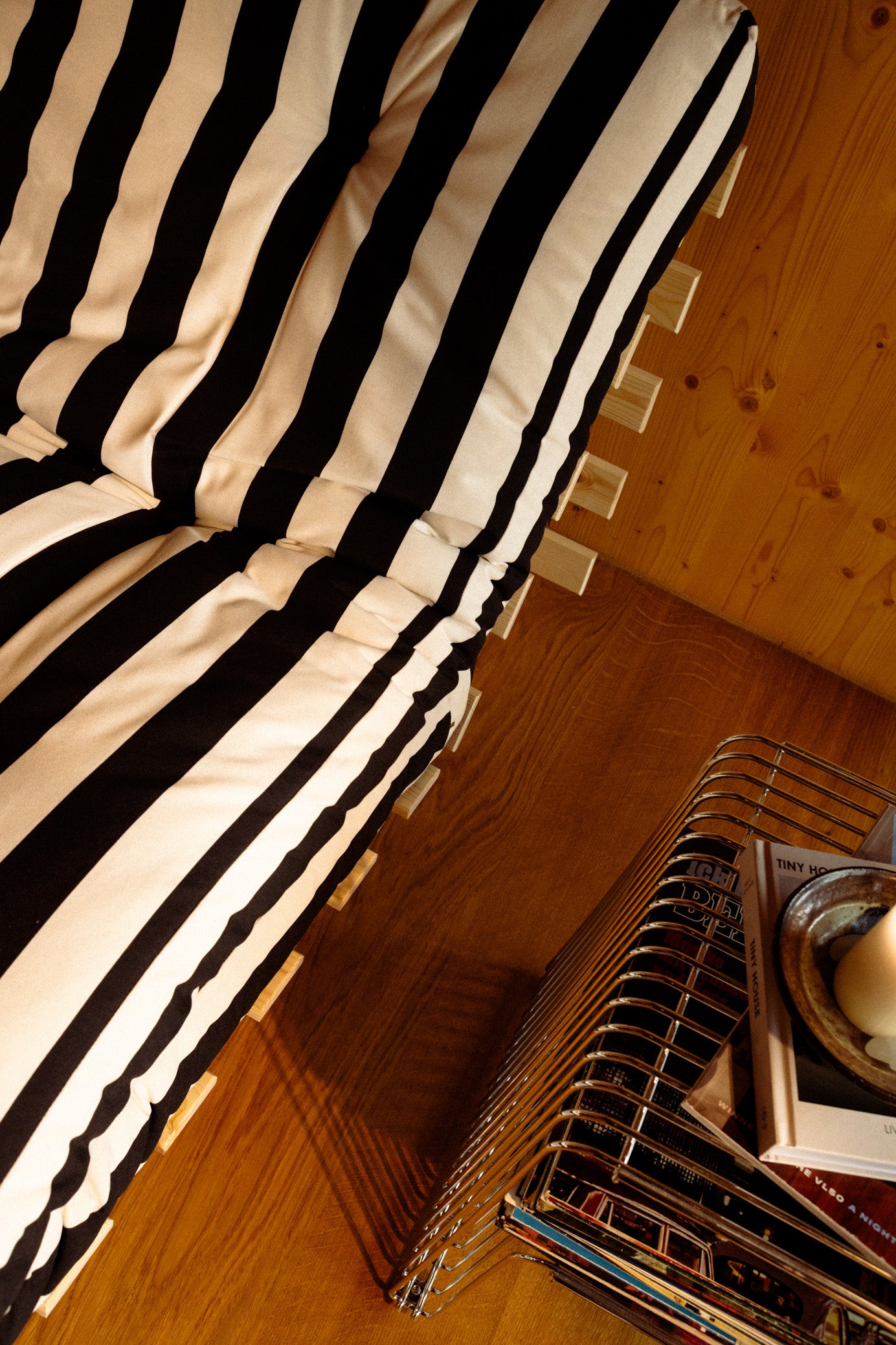 ROOTS RAW 140 X 200 W. ROOTS MATTRESS BLACK-WHITE