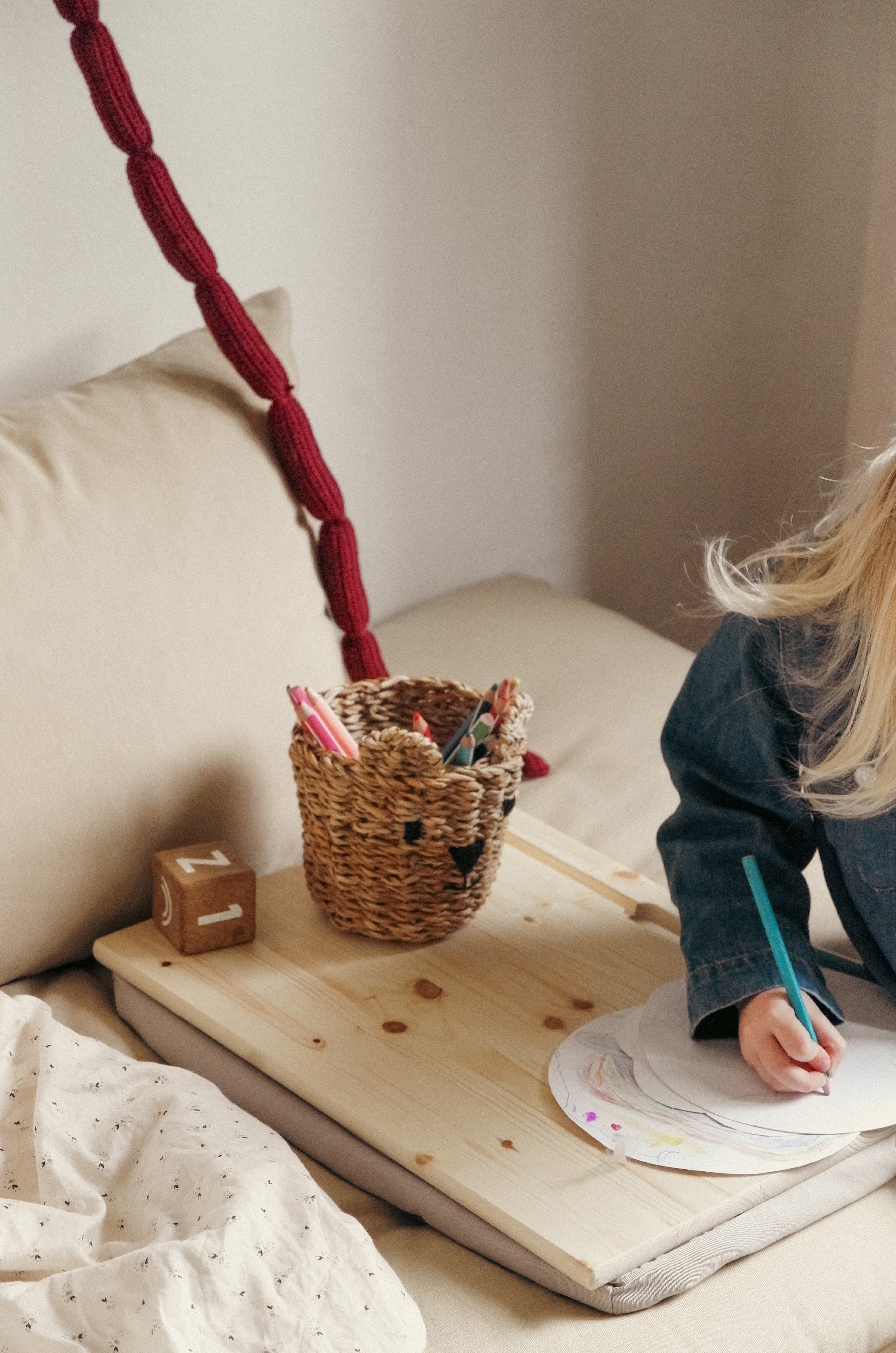 BFF LAP TABLE CLEAR LACQUERED