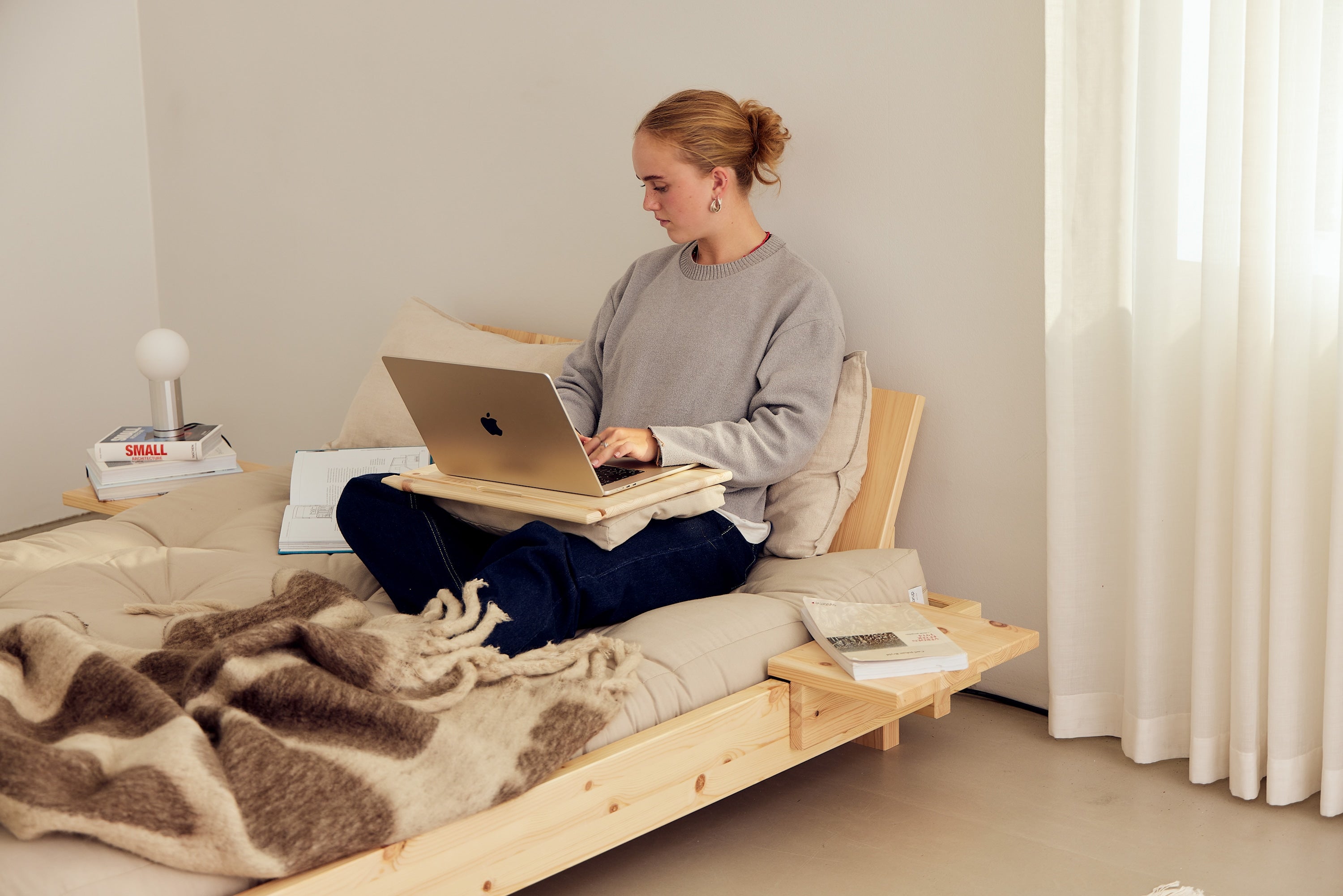 BFF LAP TABLE CLEAR LACQUERED