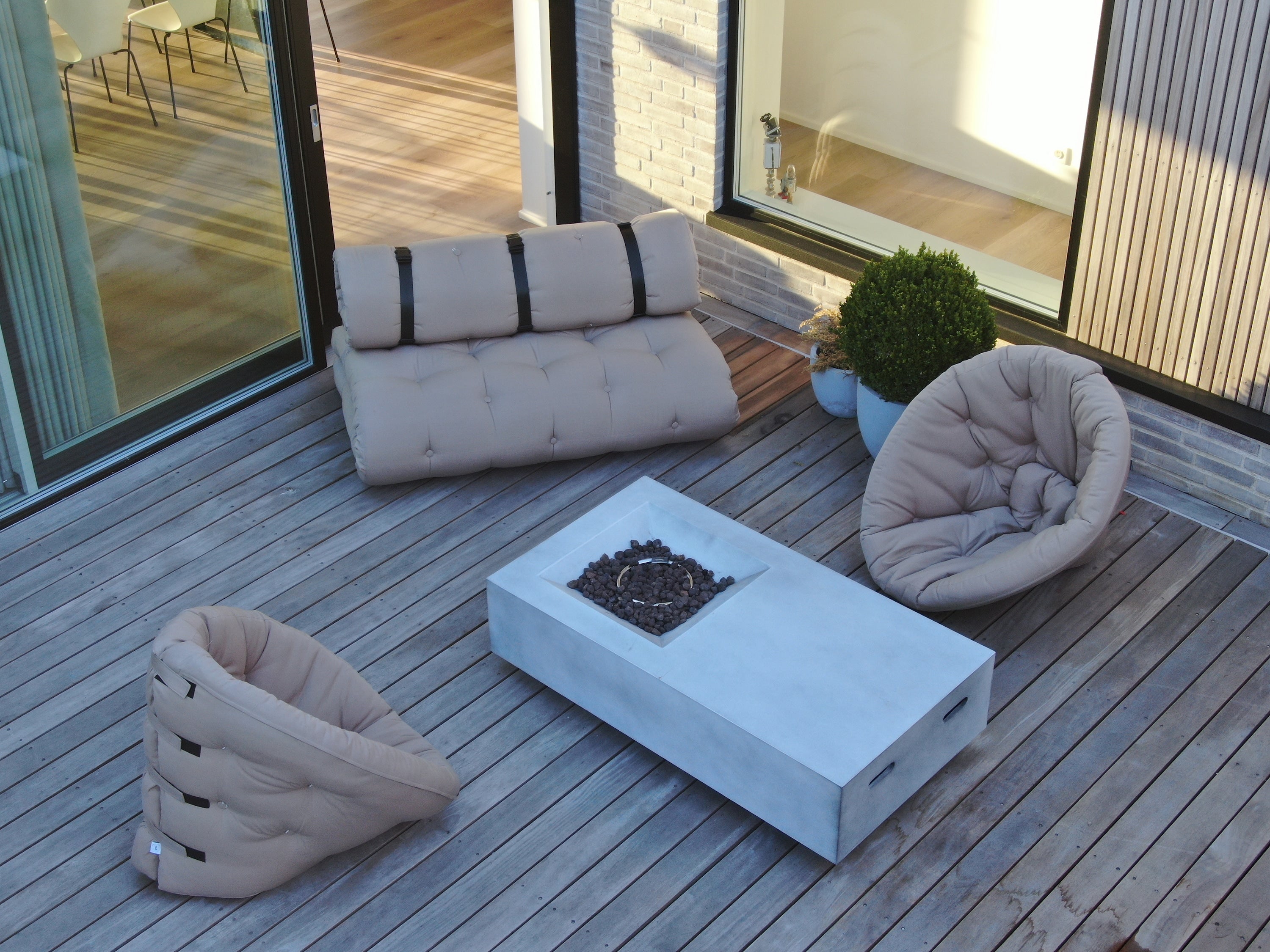 NIDO OUT™ DARK GREY