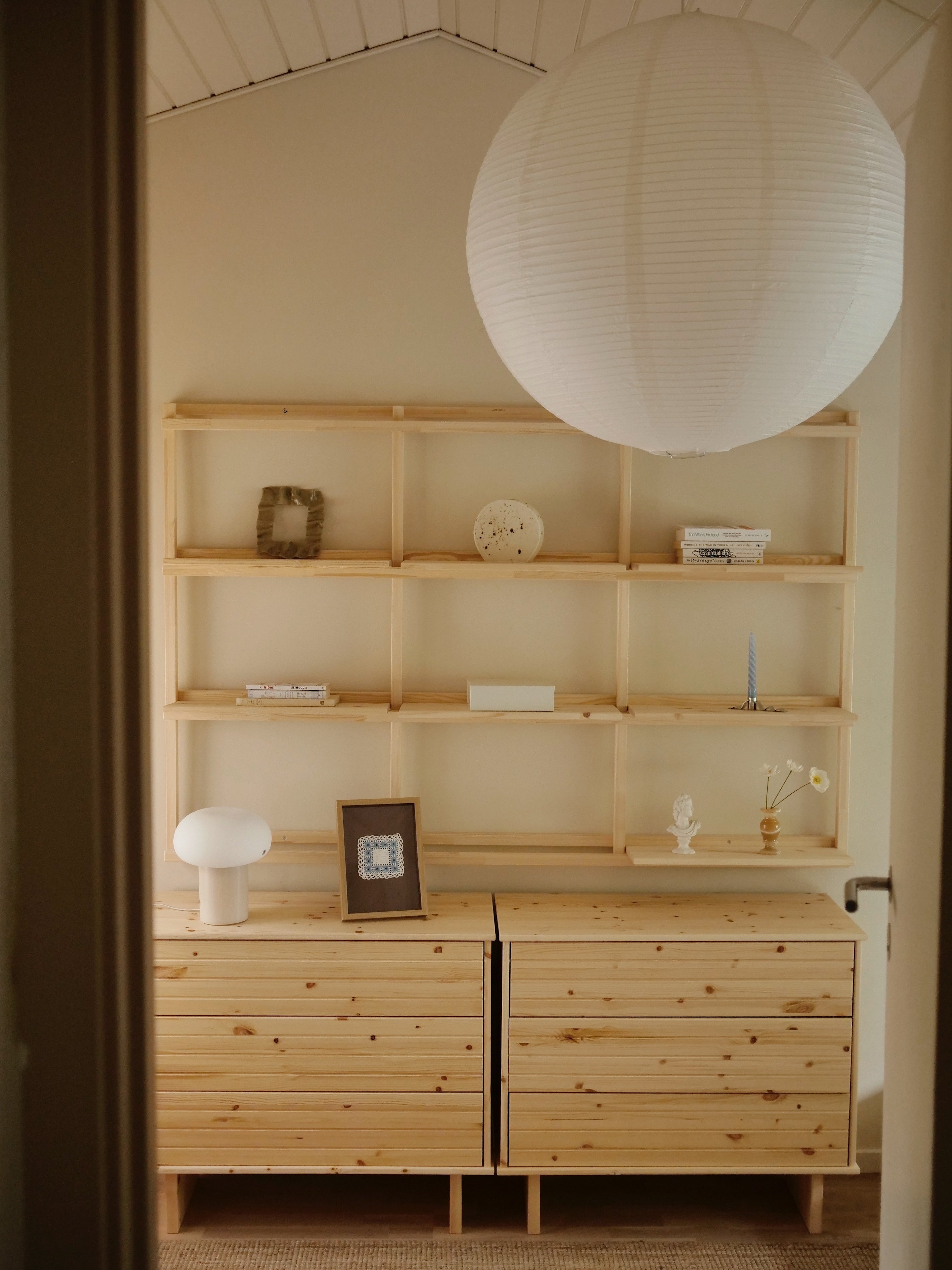 GROOVE SHELVING BIG RAW