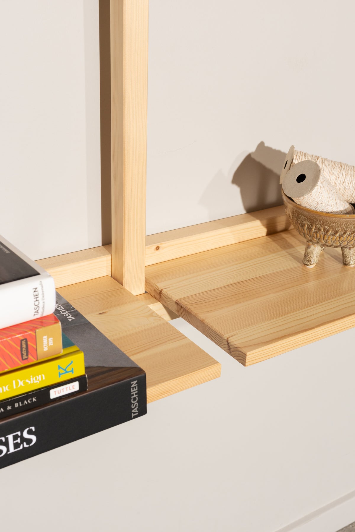 GROOVE SHELVING BIG RAW