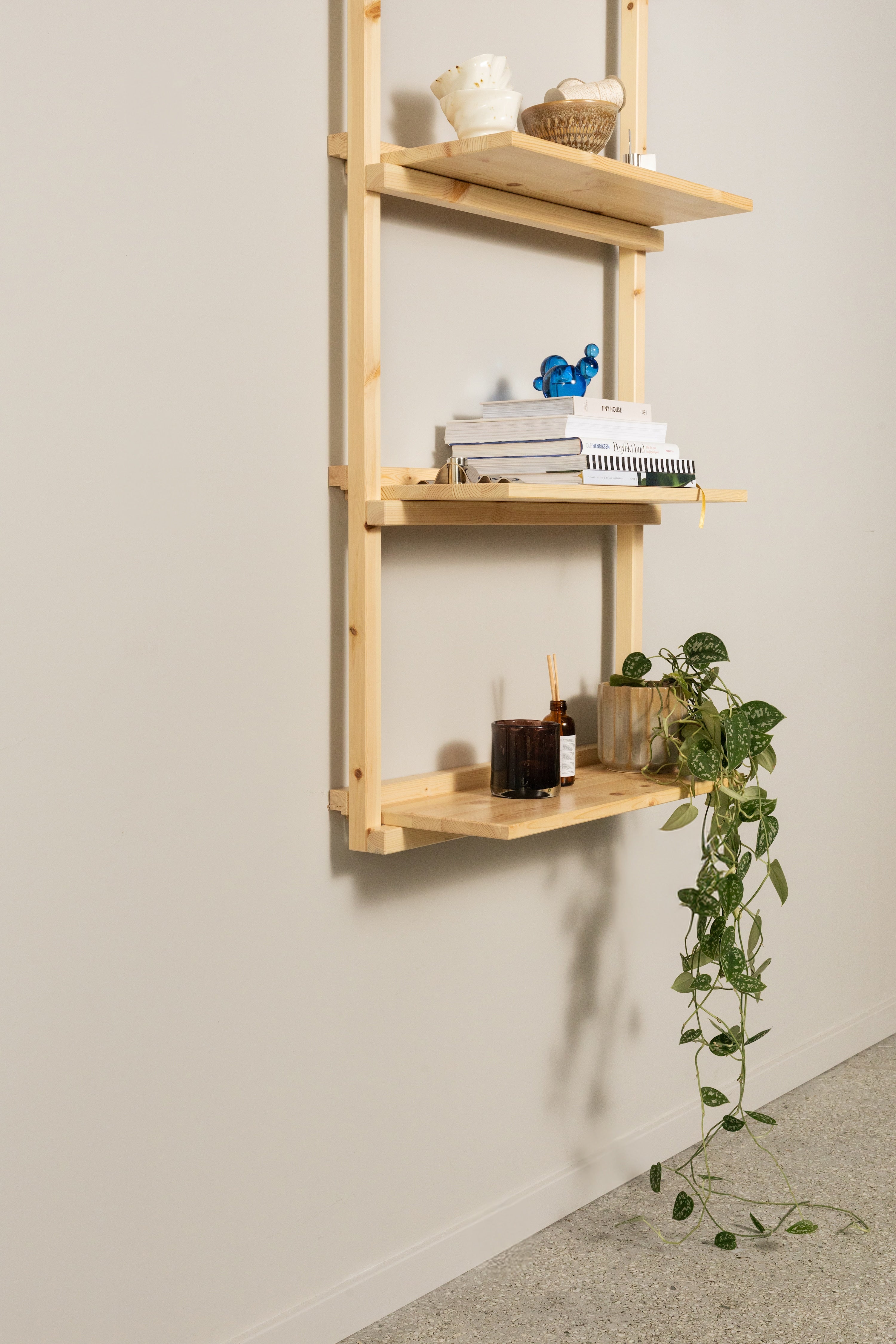 GROOVE SHELVING NARROW RAW