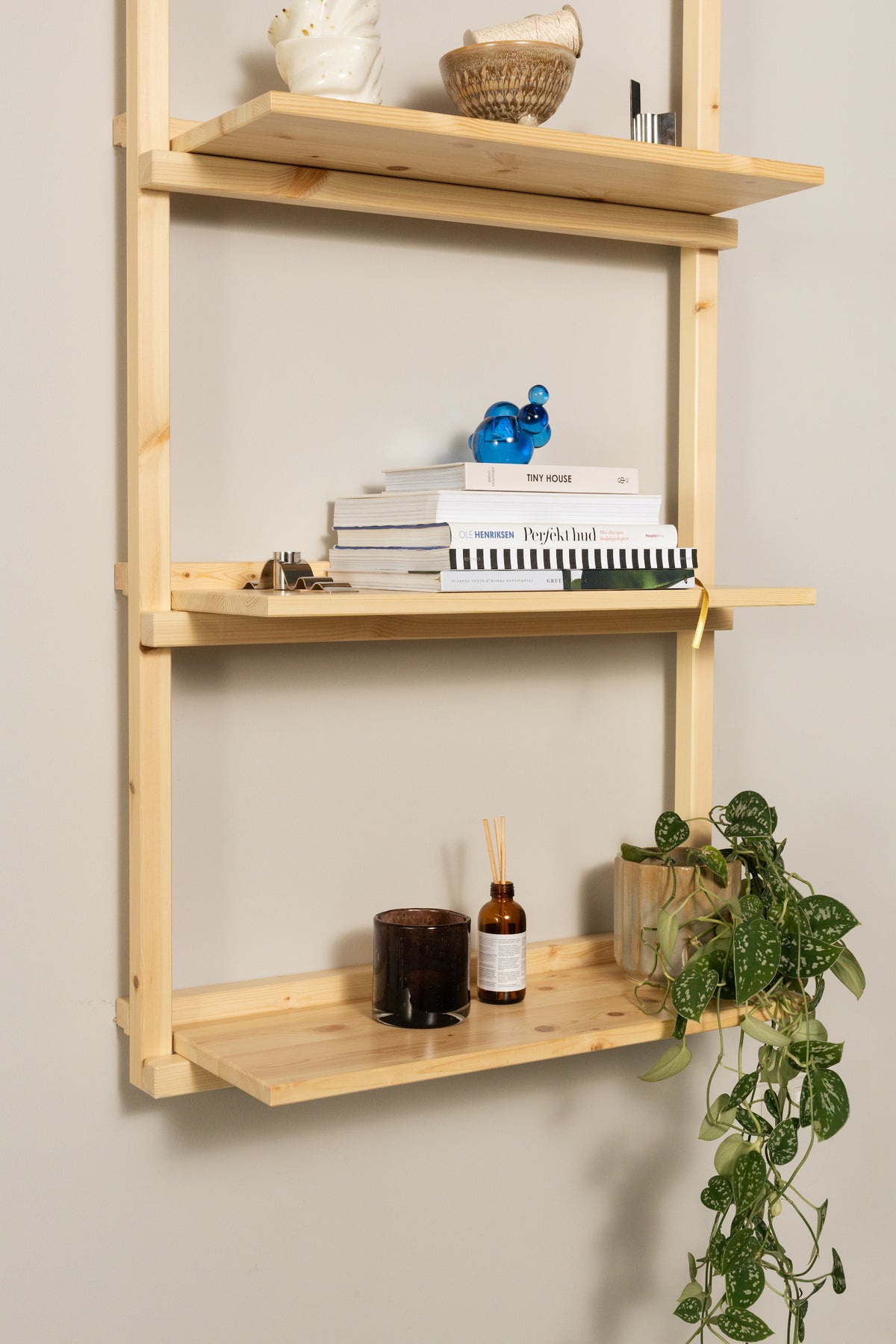 GROOVE SHELVING NARROW RAW