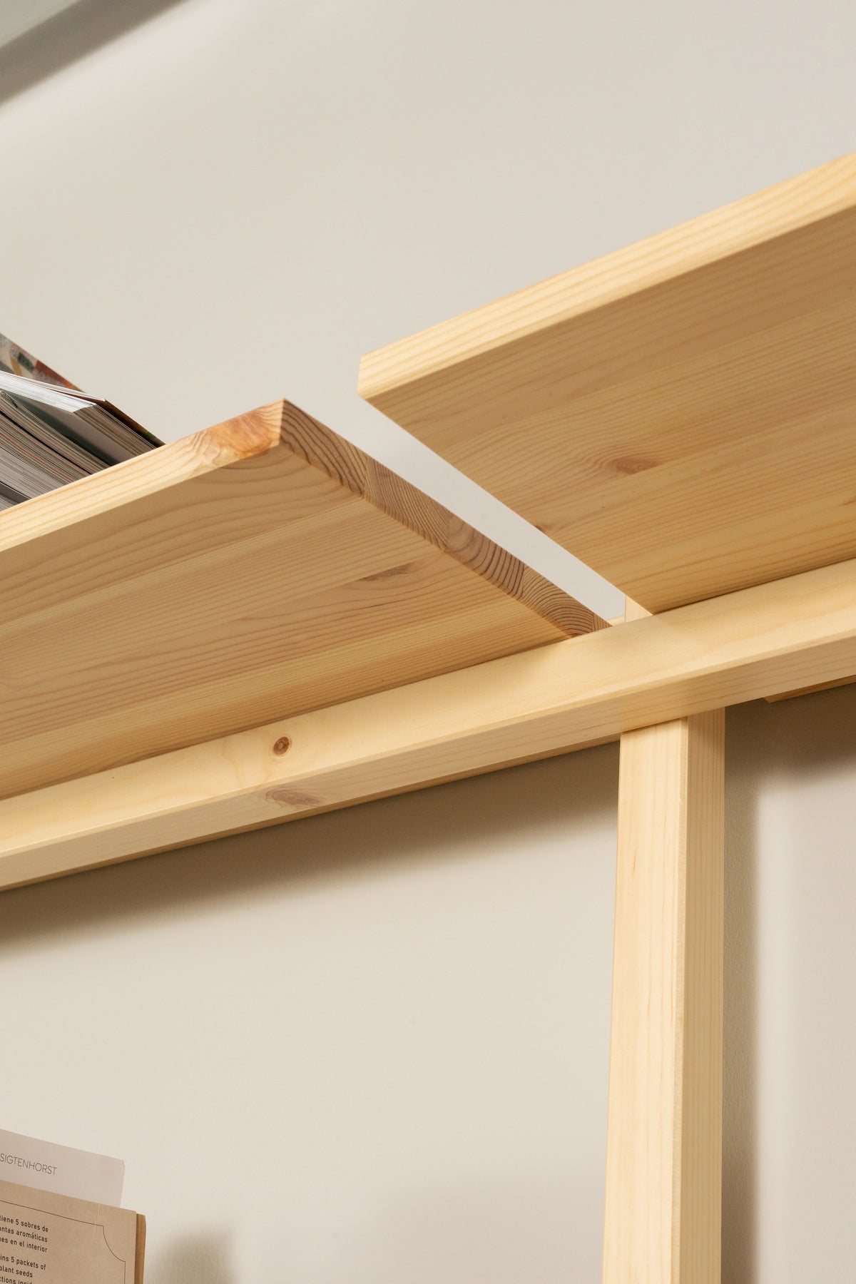 GROOVE SHELVING WIDE RAW