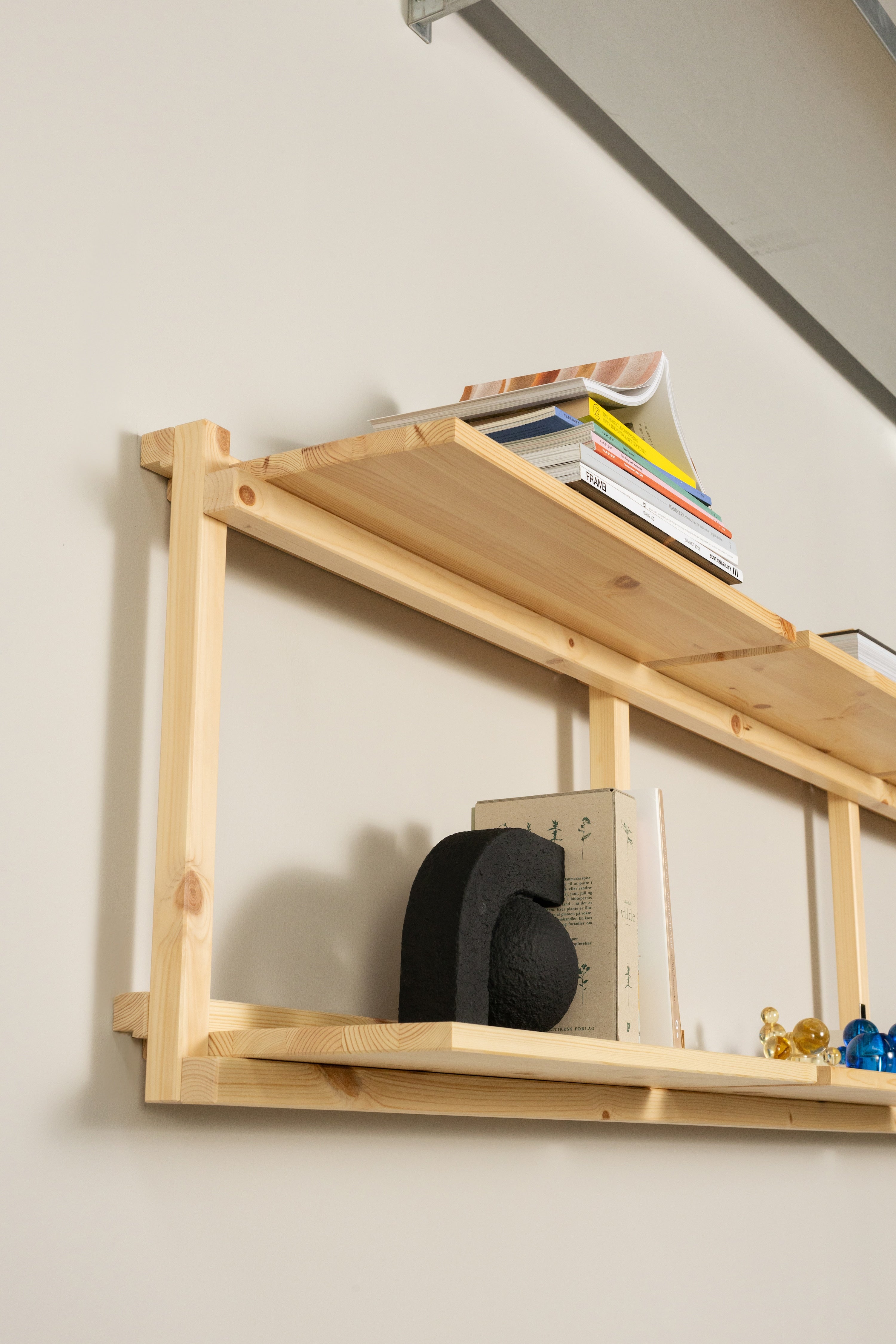 GROOVE SHELVING WIDE RAW