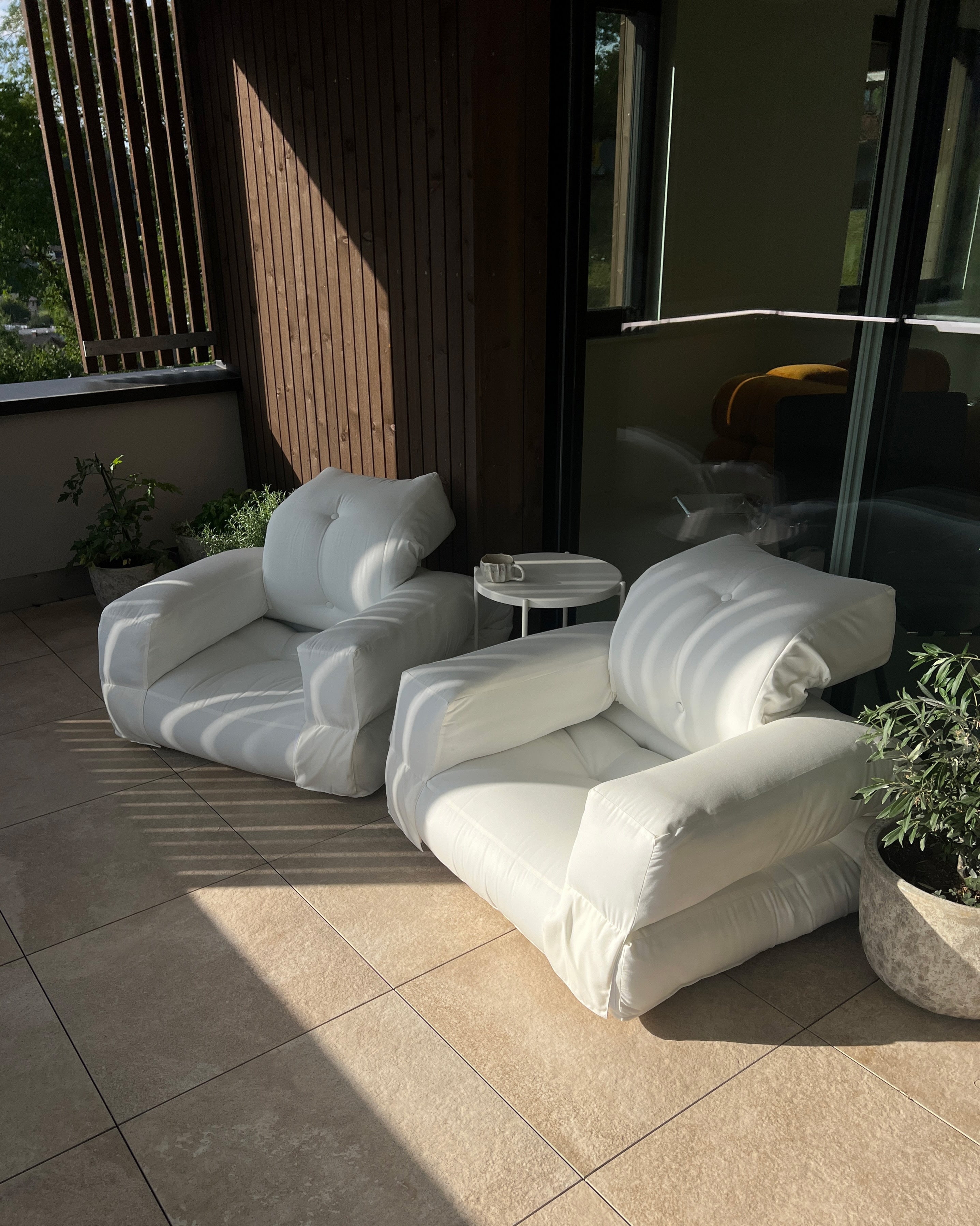 HIPPO CHAIR OUT™ WHITE