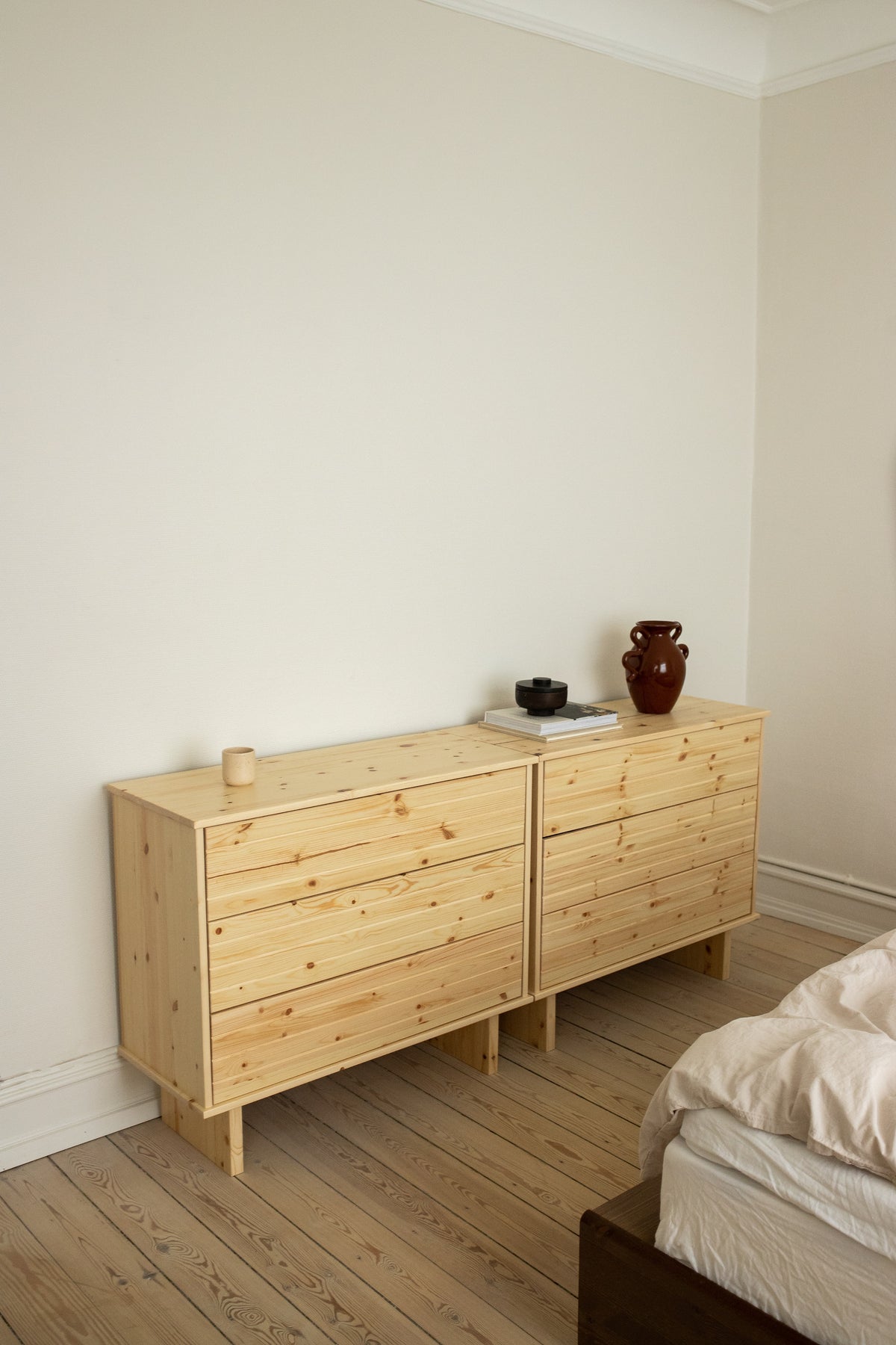 KOMMO DRESSER CLEAR LACQUERED