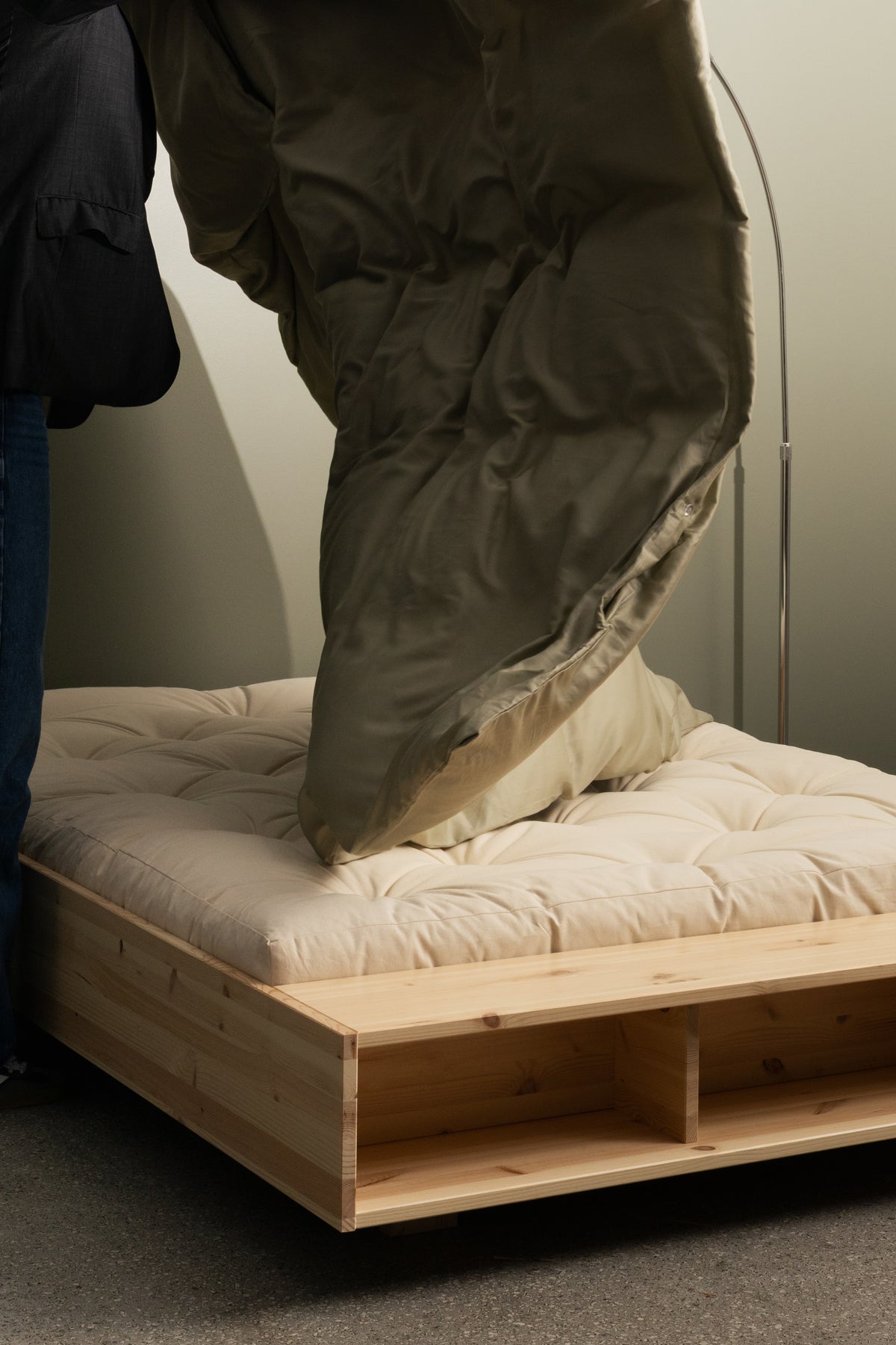 MERGE BED RAW 160 x 200