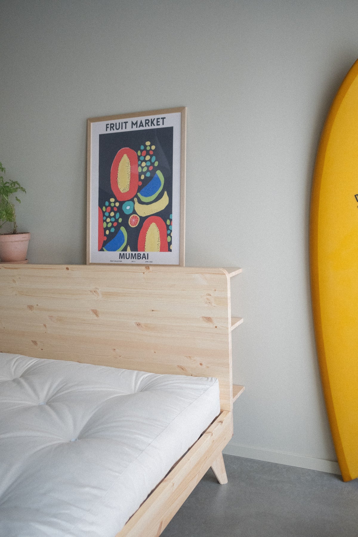 RETREAT BED CAROB BROWN 180 X 200