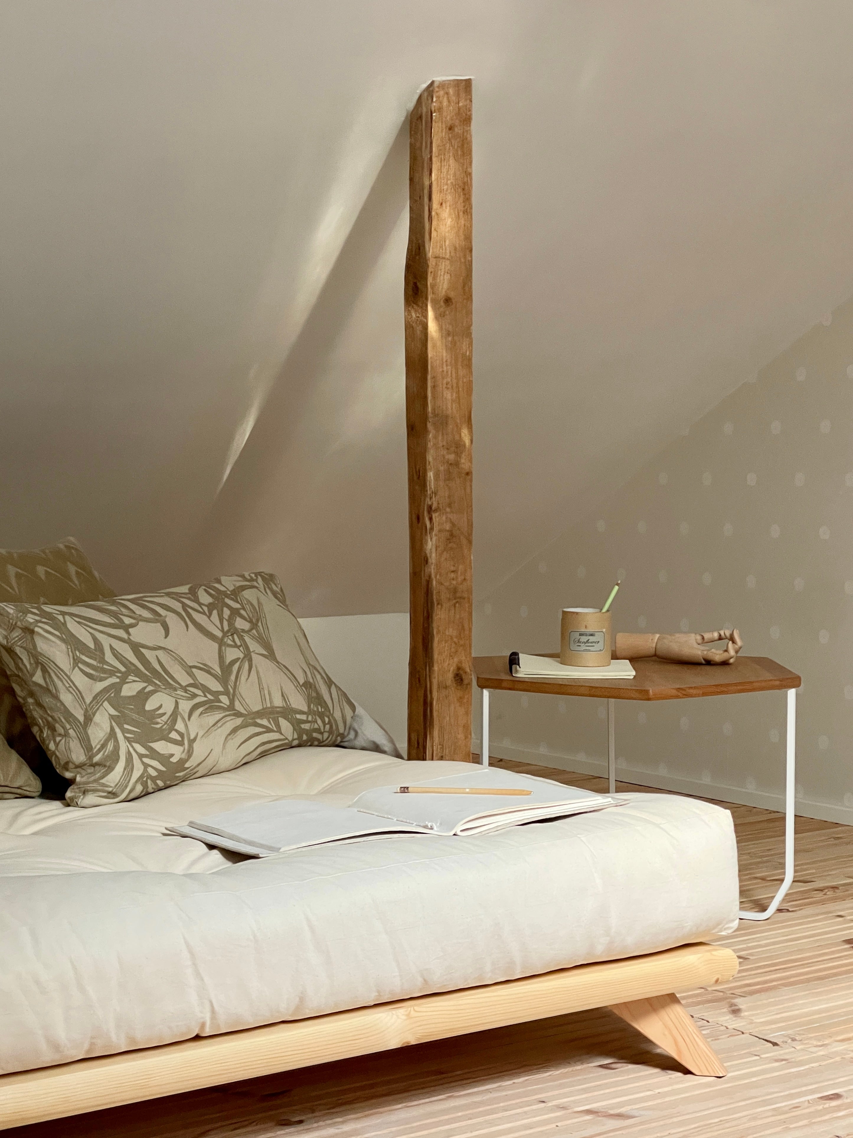 SENZA BED CLEAR LACQUERED 140 X 200