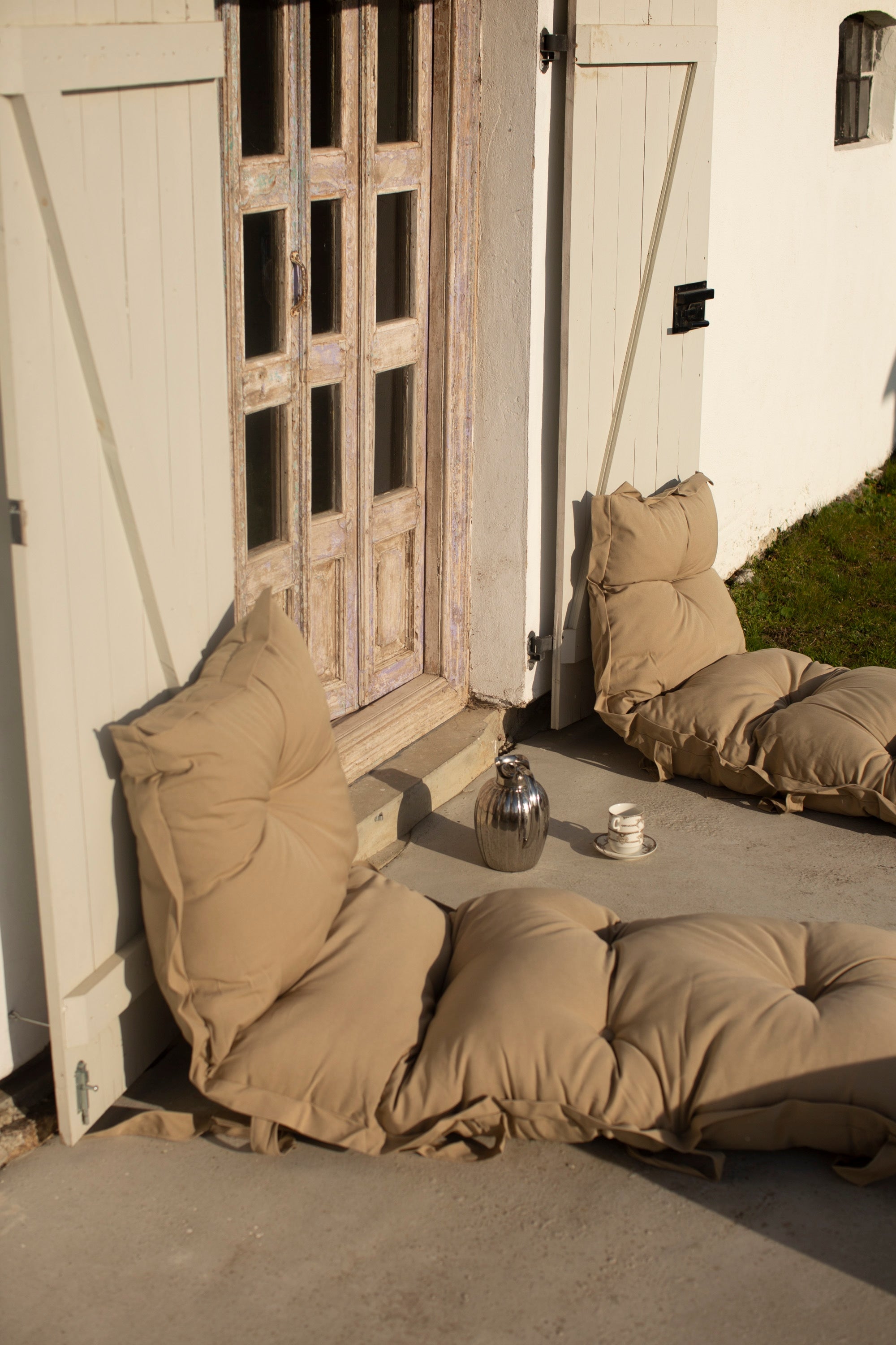 SIT AND SLEEP OUT™ WHITE