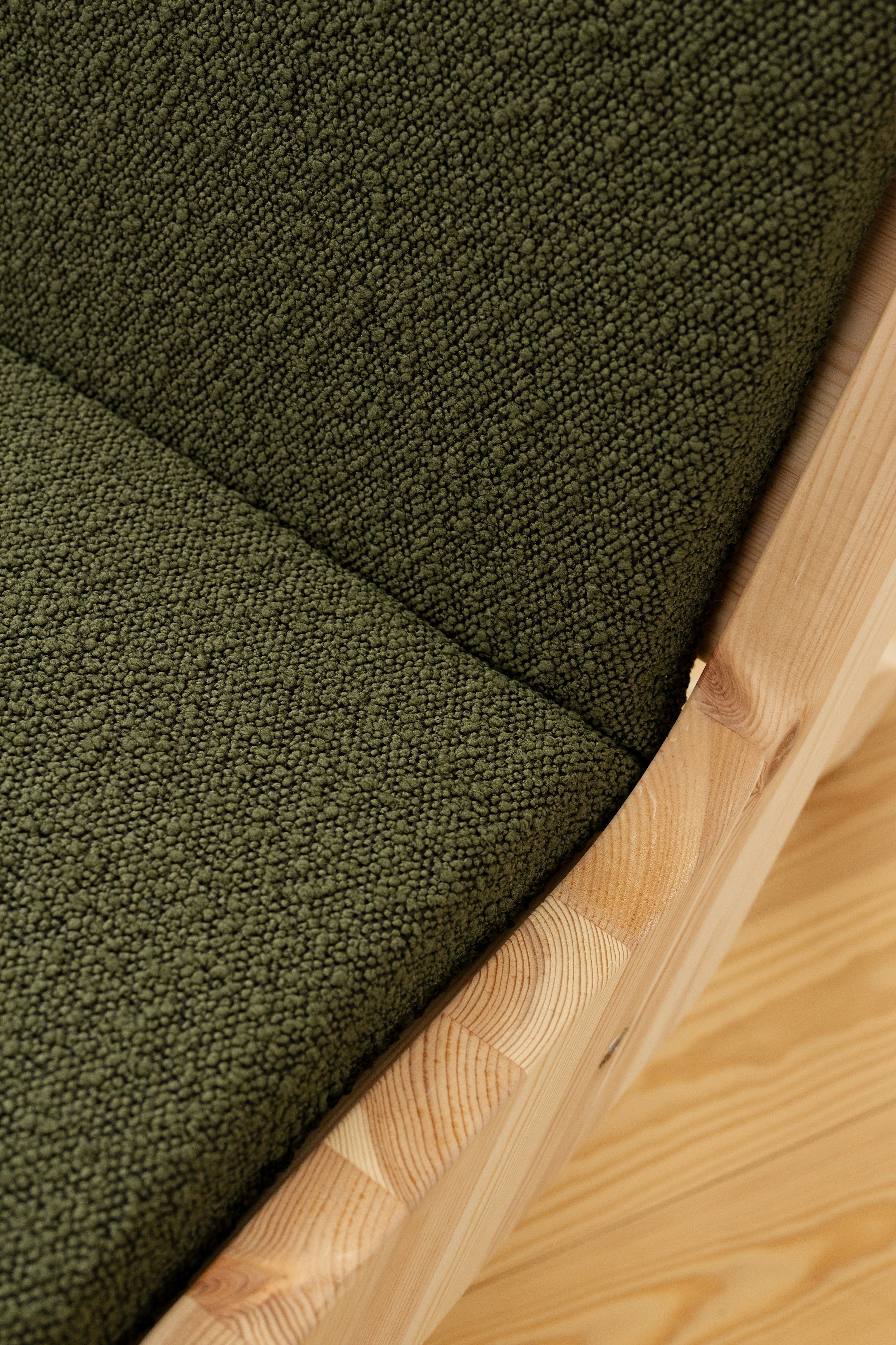 SWAY LOUNGE CHAIR RAW W. EVERGREEN MATTRESS